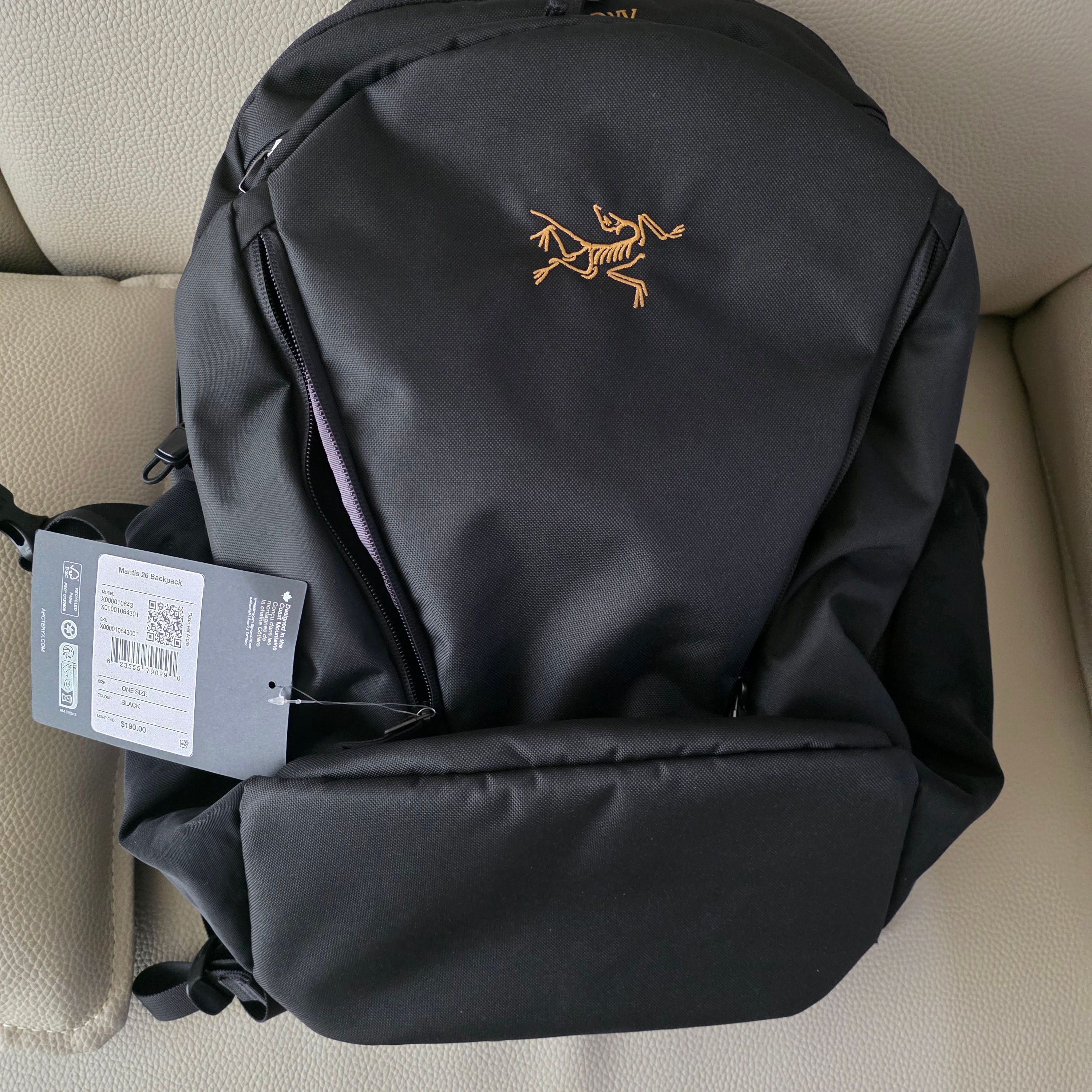 Arc'teryx Mantis 26 Backpack Black 착용 스타일