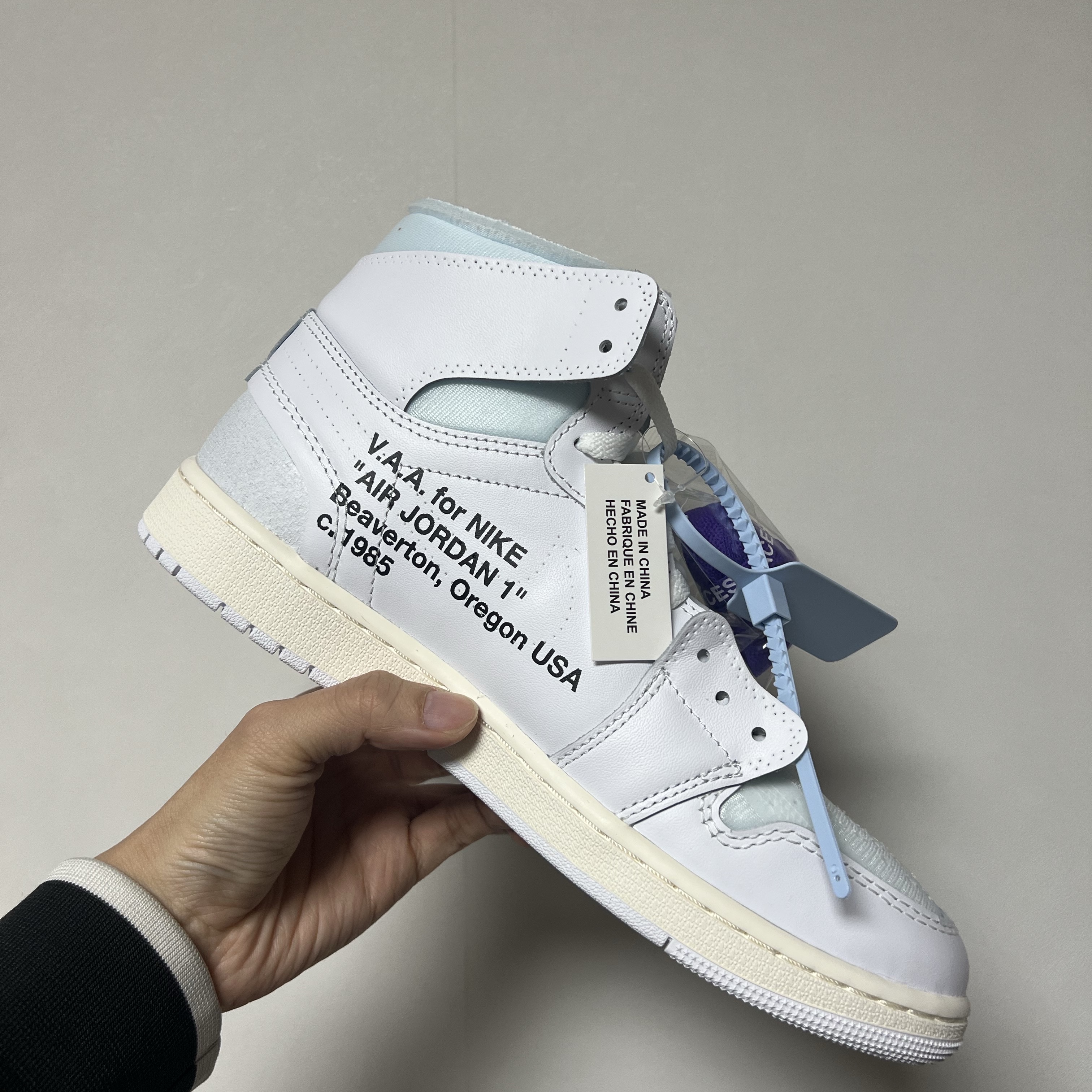 Jordan 1 x Virgil Abloh Archive Retro High Alaska White 착용 스타일 - 2