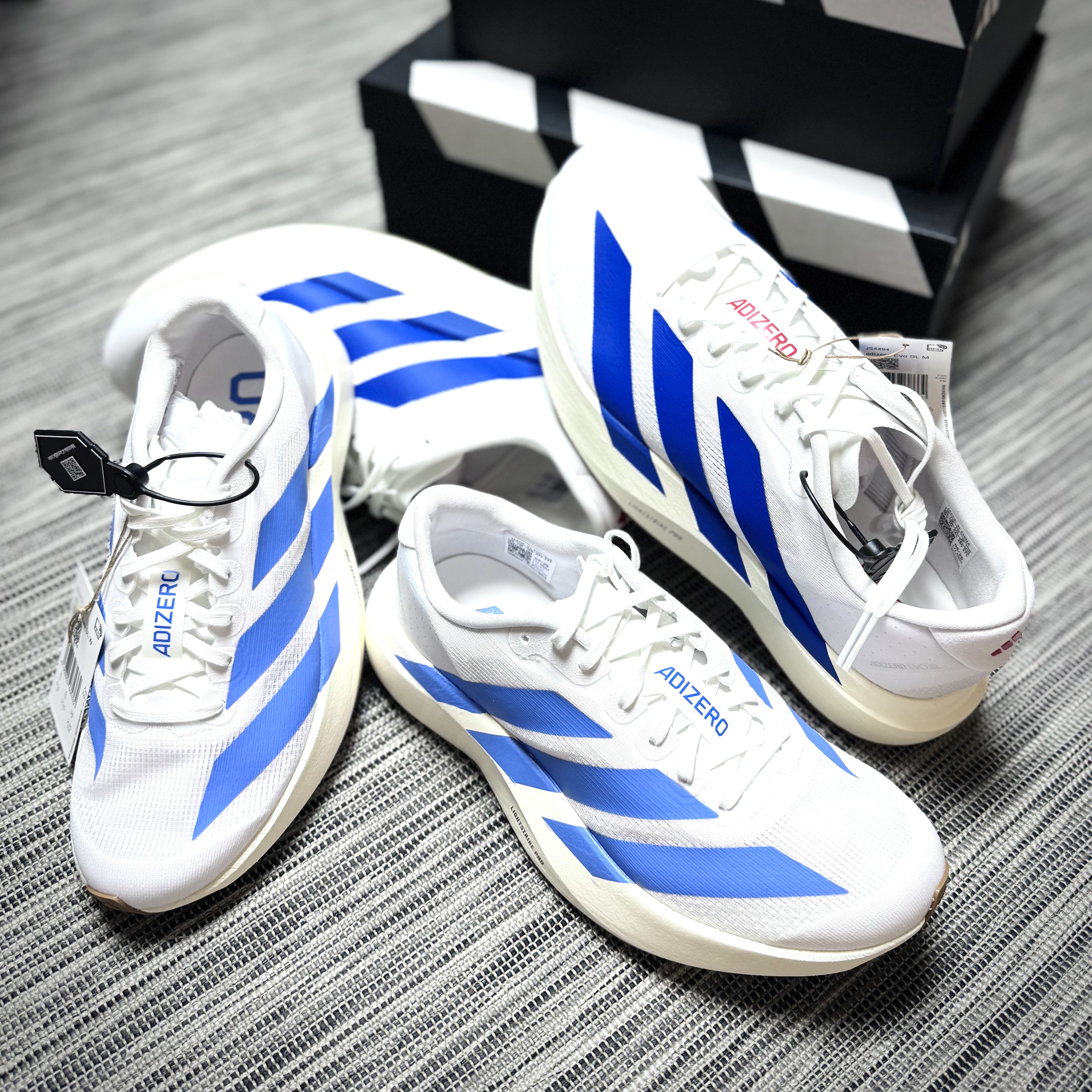 Adidas Adizero EVO SL Cloud White Royal Blue, (W) Adidas Adizero Evo SL Cloud White Blue Fusion 착용 스타일