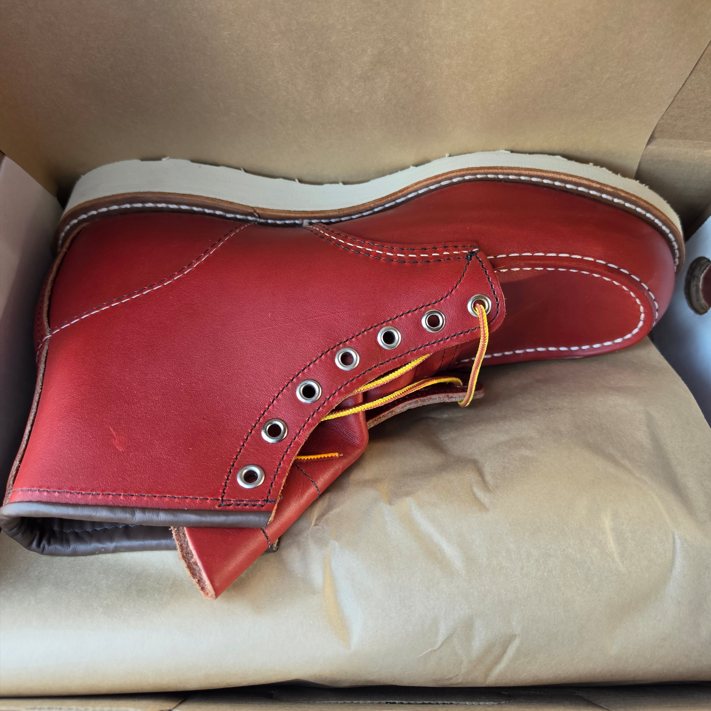 Red Wing 6 Inch Moc Toe 8875 Oro Russet Leather - D 착용 스타일 - 1