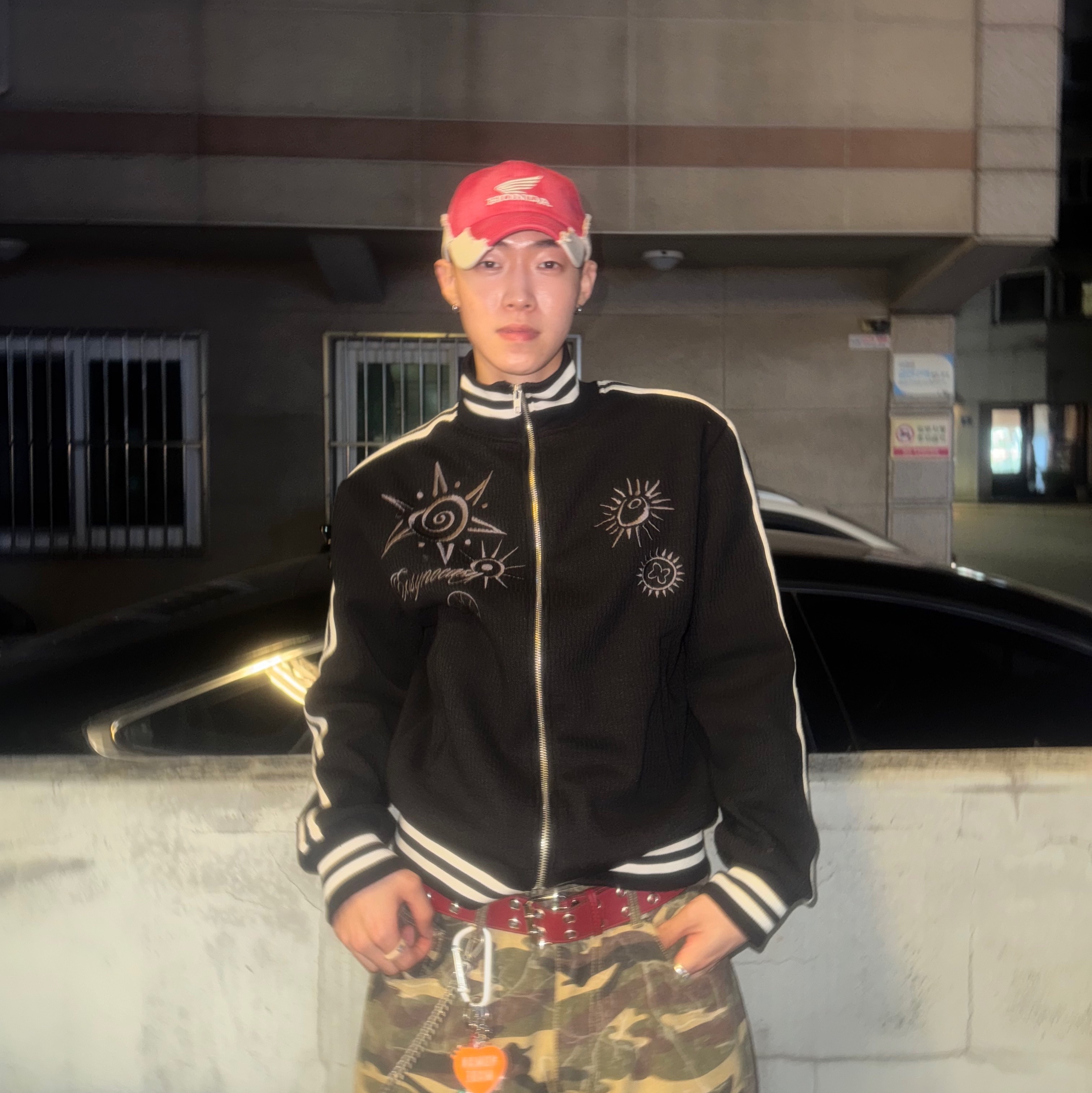 Honda Vintage Cutoff Cap_Red/Beige 착용 스타일 - 2