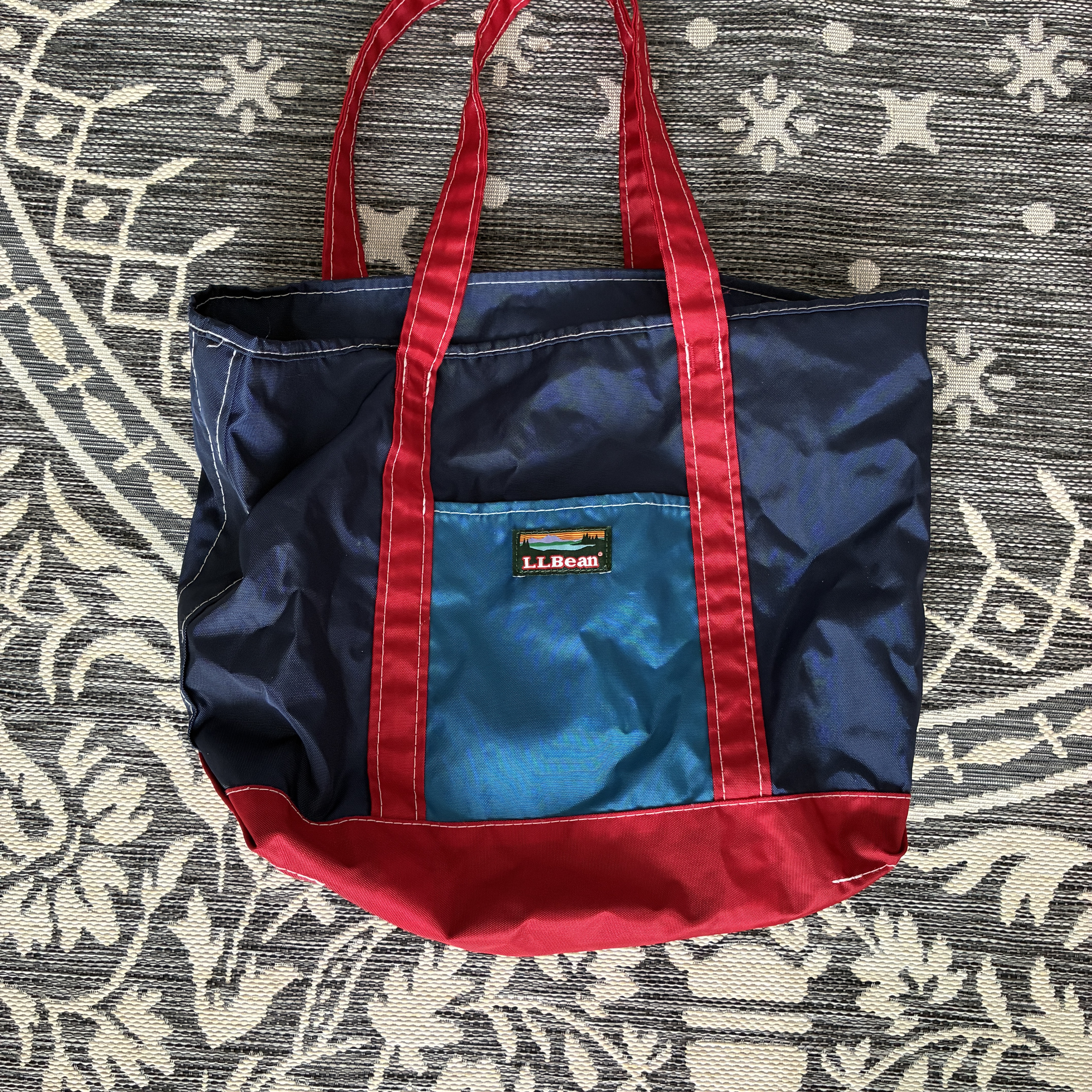 L.L.Bean Open Top Boat Tote Bag Meduim Blue, L.L.Bean Zip Top Boat Tote Bag Meduim Dark Green 착용 스타일 - 3
