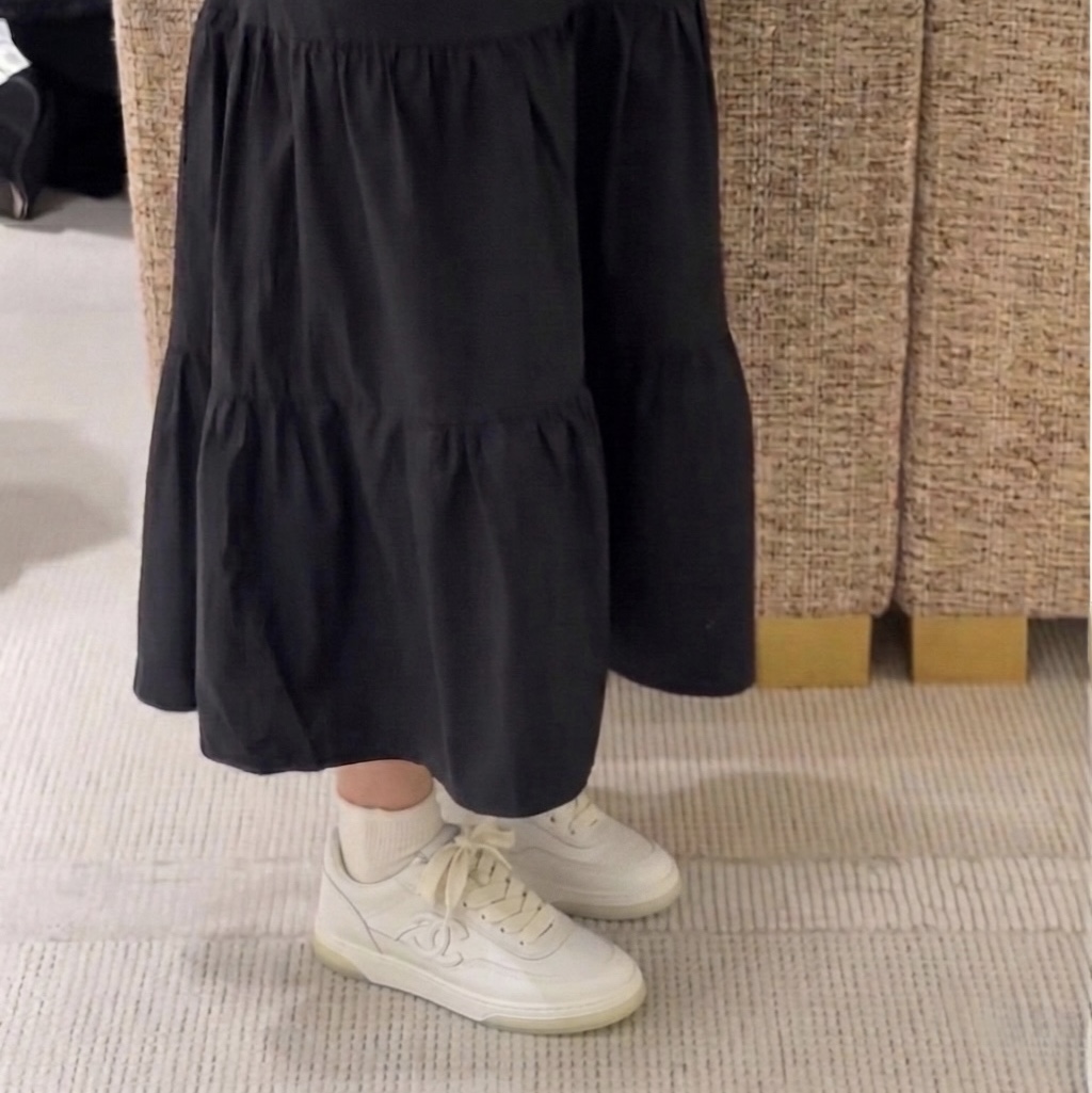 (W) Chanel Sneakers Calfskin & White 착용 스타일