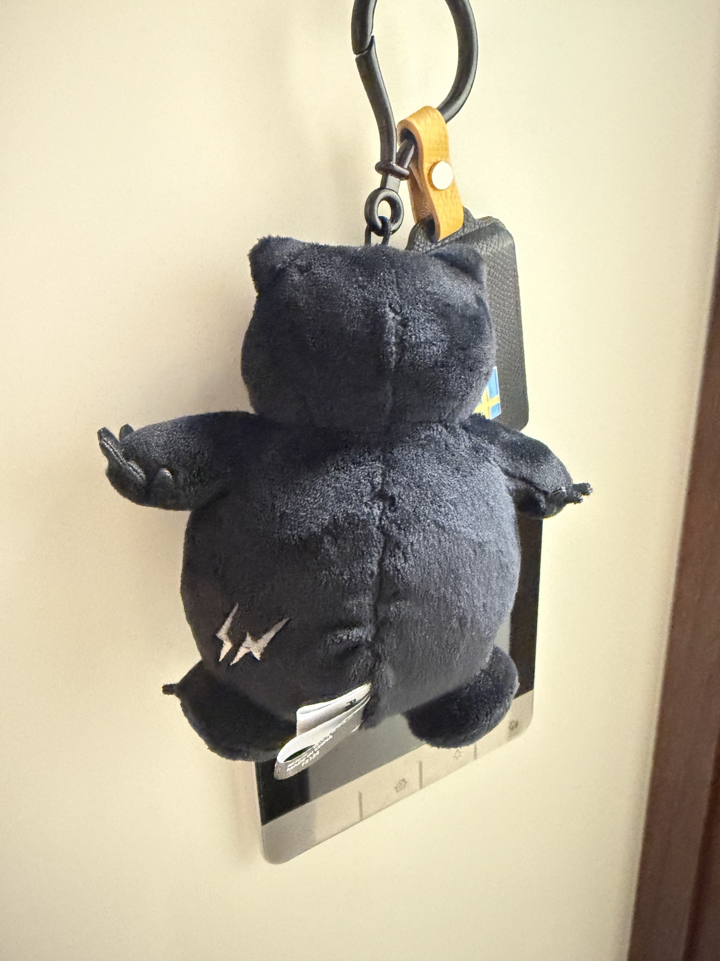 Fragment x Pokemon INN Thunderbolt Project TBP Mascot Key Ring Kabigon Black 착용 스타일 - 2
