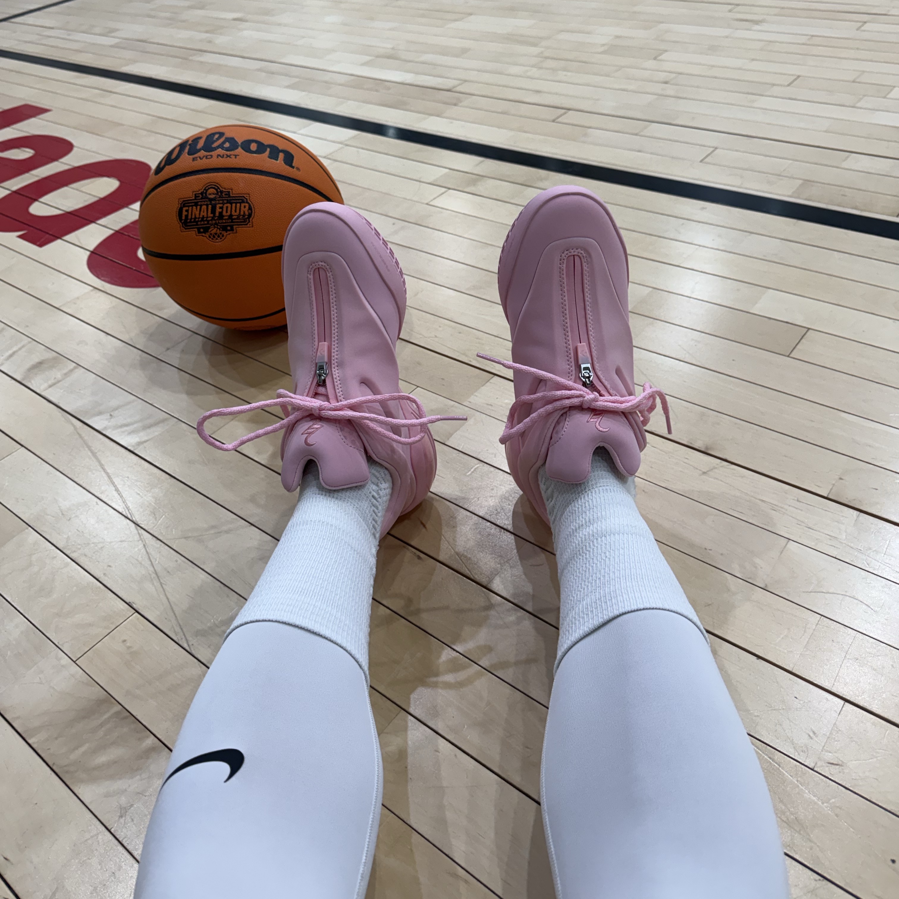Converse x Shai 001 Blush 착용 스타일