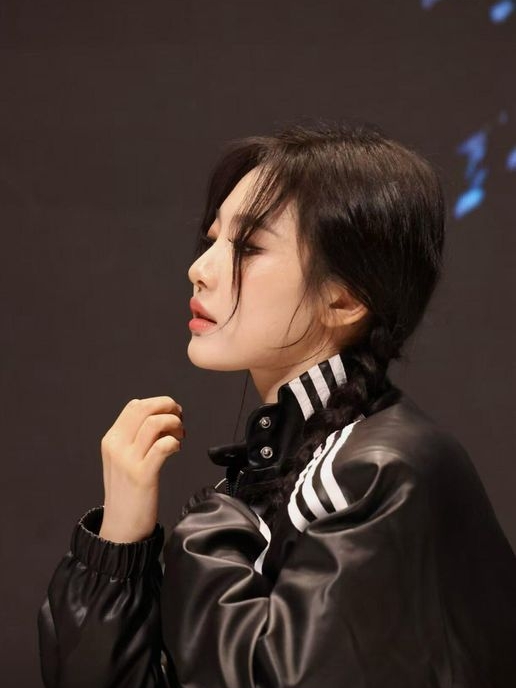 (W) Adidas Adilenium Season 2 Biker Jacket Gender Neutral Black - KR Sizing, (W) Adidas Adilenium Season 3 Vintage Faux Leather Jacket Black - KR Sizing 착용 스타일