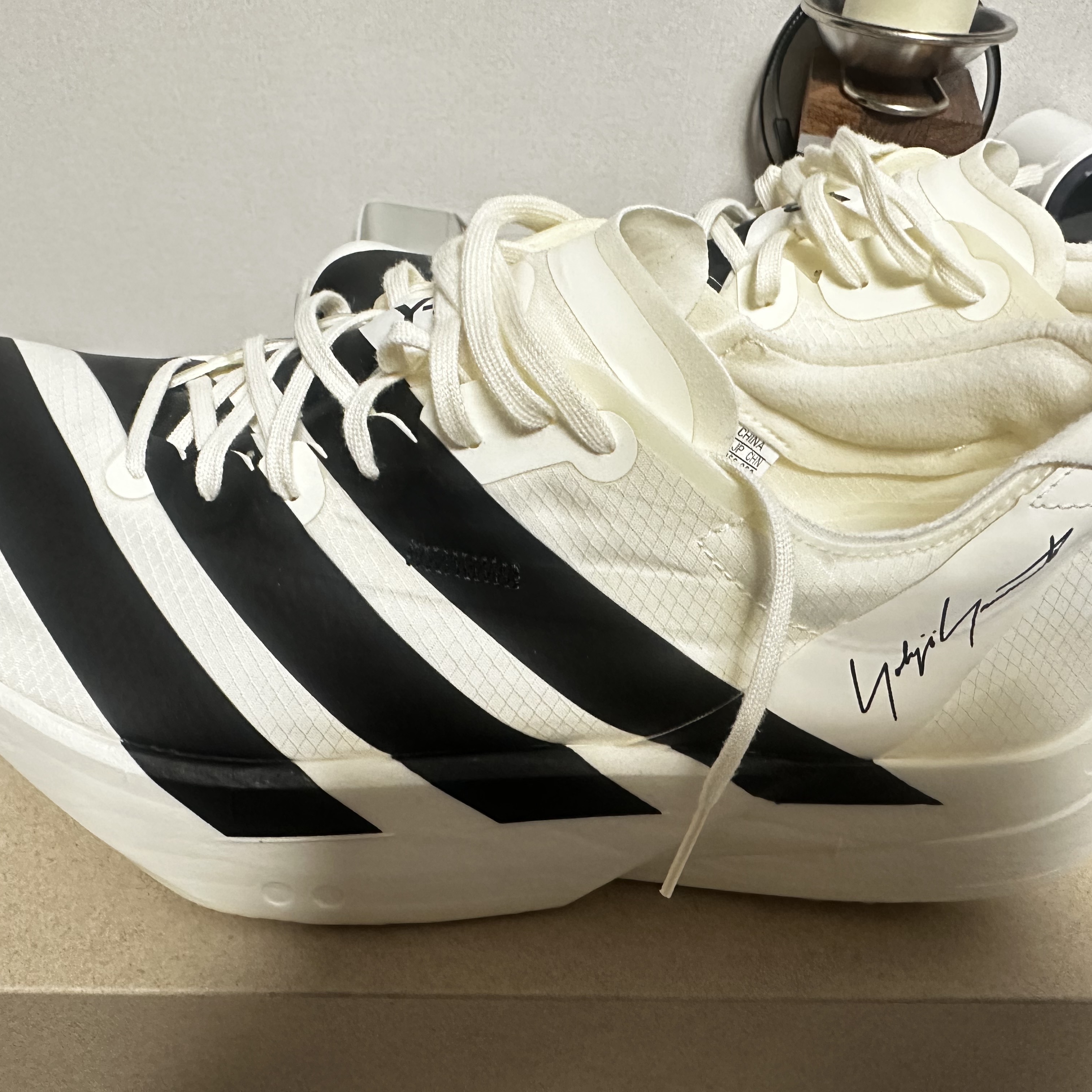 Y-3 Adios Pro 4 Off White Black, Y-3 Nylon Wired 3-Stripes Cargo Pants Black 착용 스타일 - 1