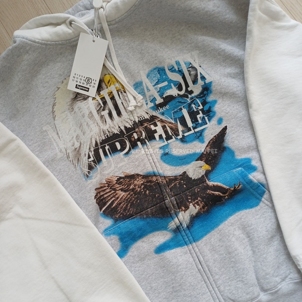 Supreme x MM6 Maison Margiela Eagle Zip Up Hooded Sweatshirt Ash Grey - 26SS 착용 스타일