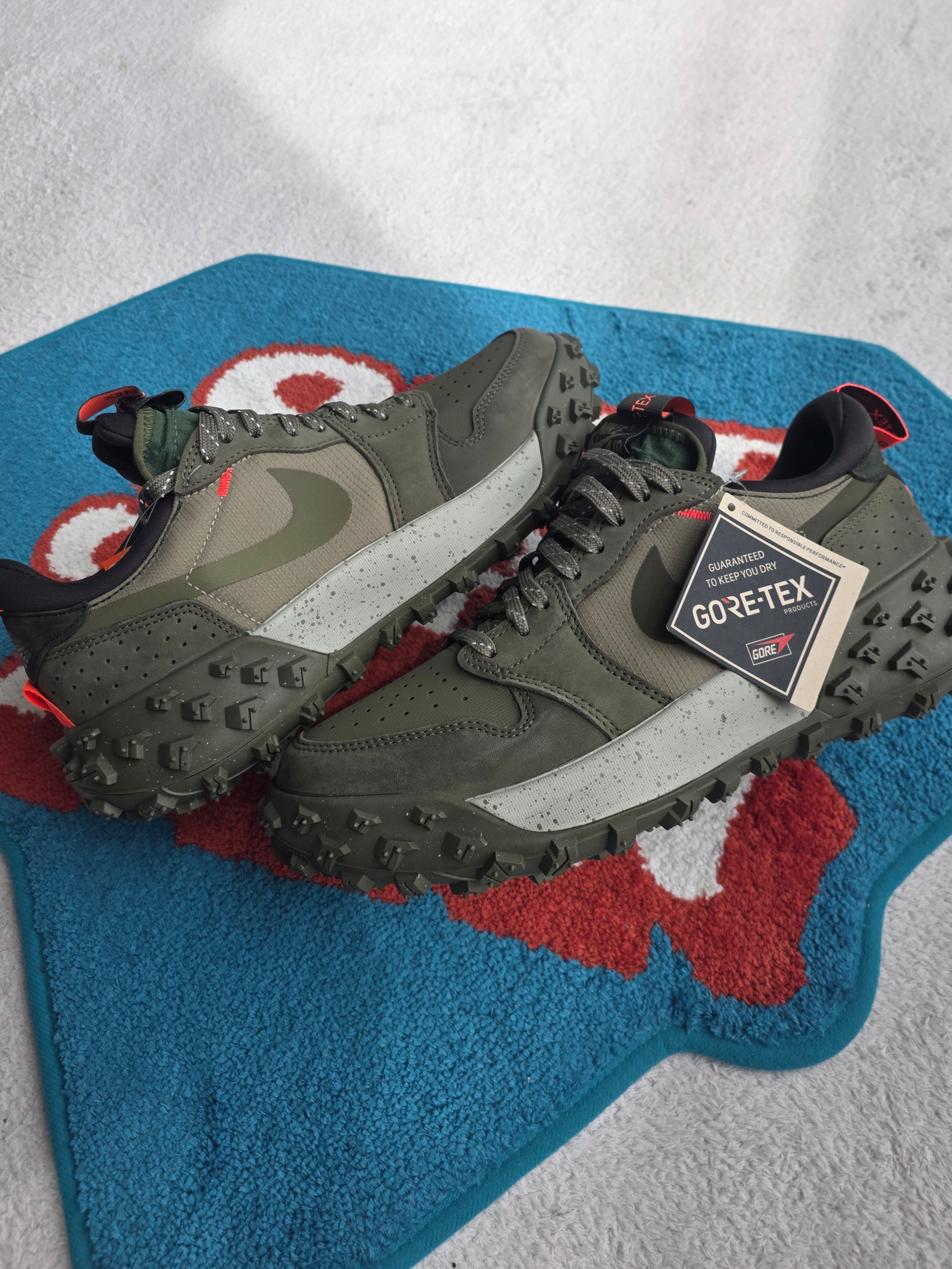 Jordan 1 Low Element Gore-Tex Medium Olive Medium Khaki 착용 스타일 - 3