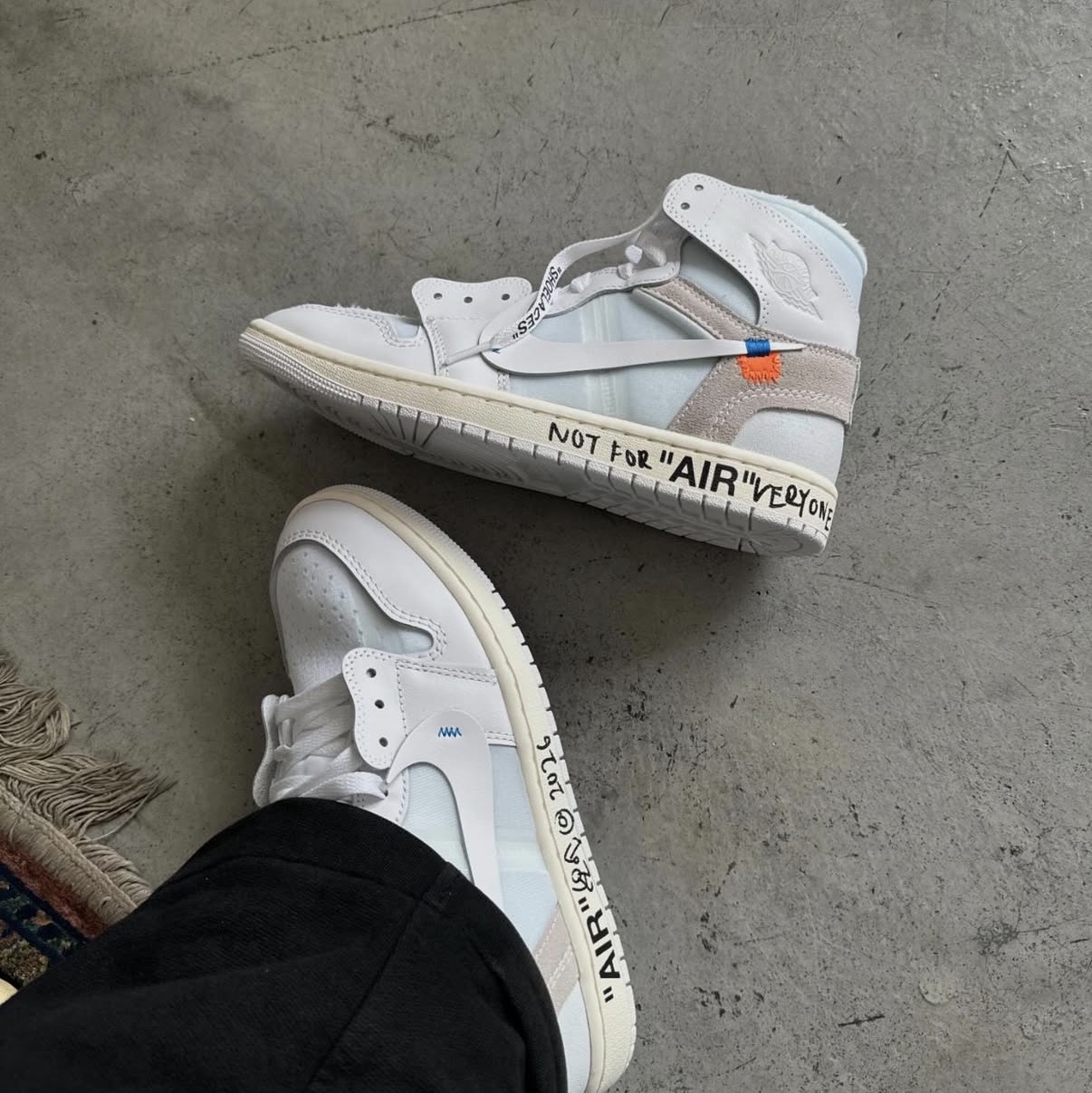 Jordan 1 x Virgil Abloh Archive Retro High Alaska White 착용 스타일