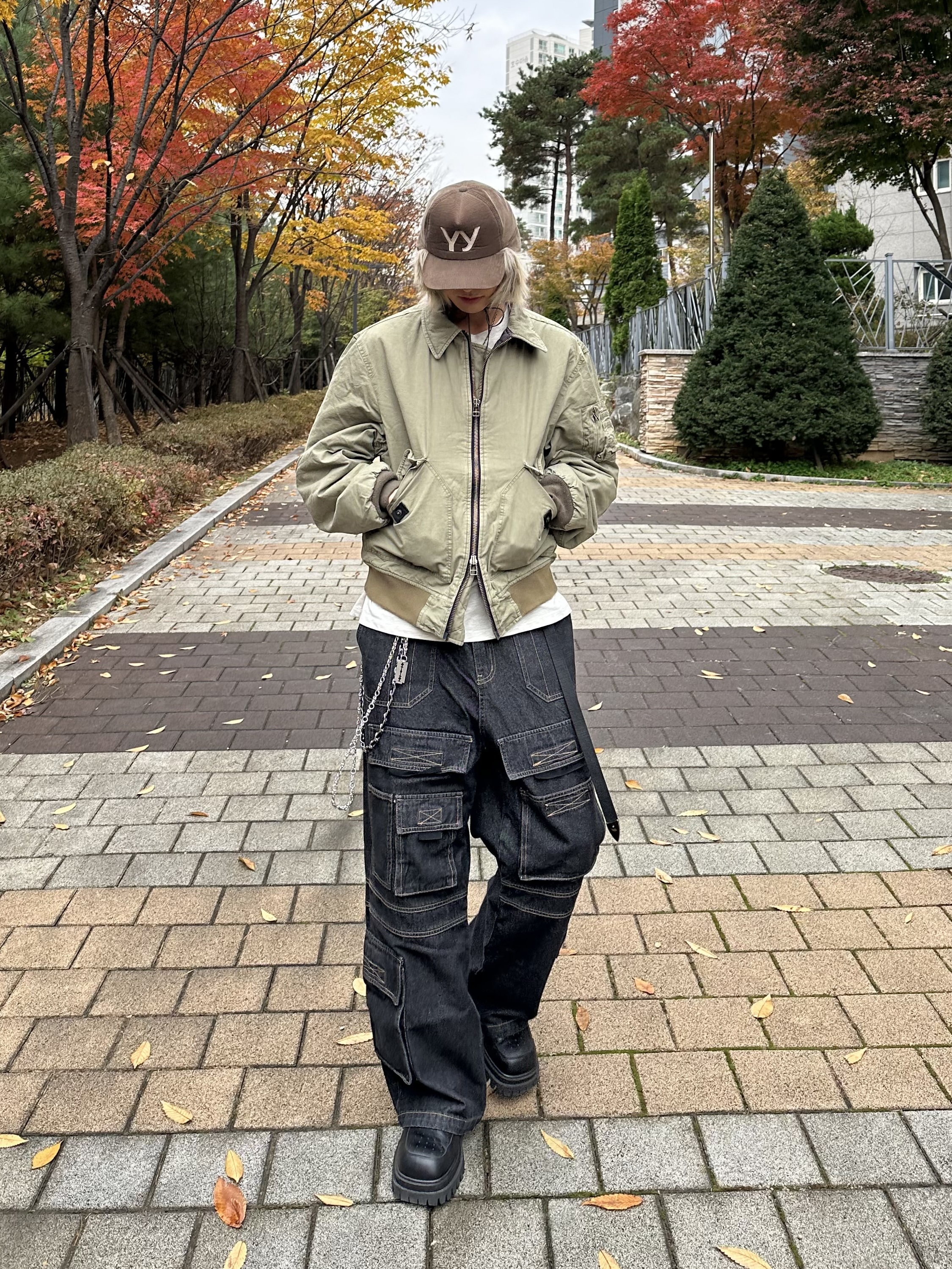 Open Yy Faux Fur Corduroy Earflap Cap Khaki 착용 스타일 - 2
