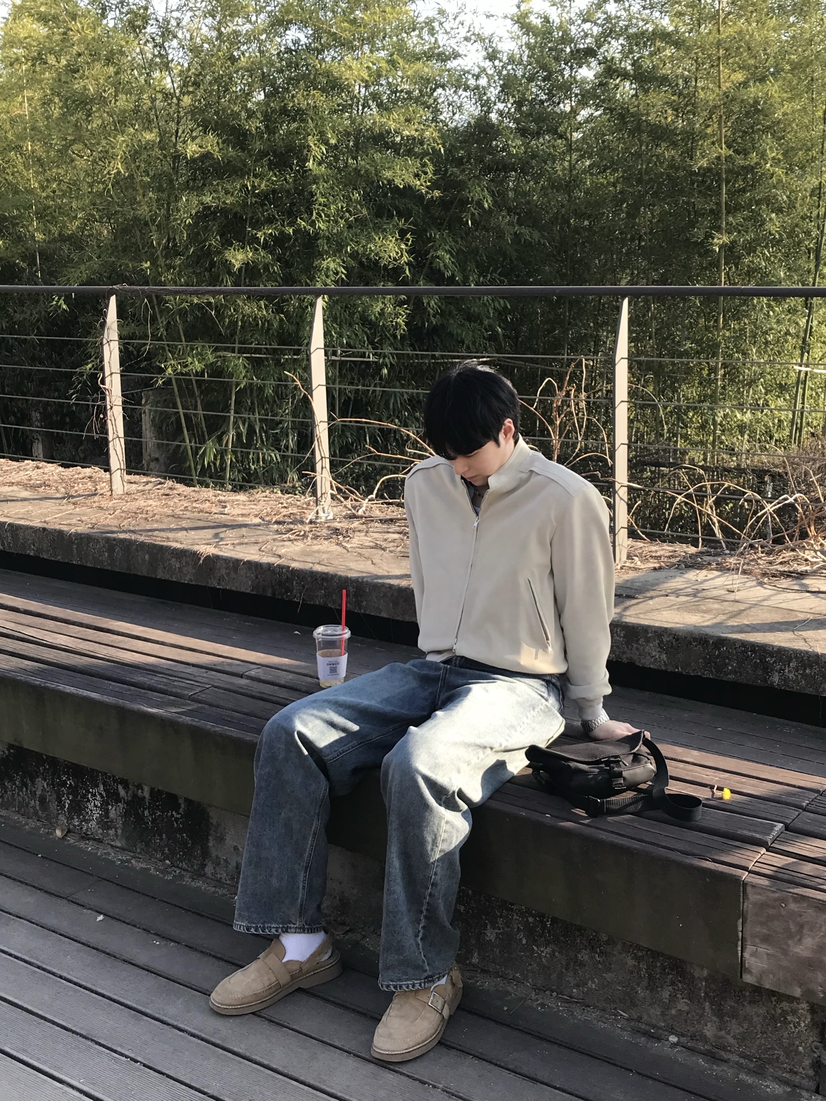 Haleine Velour Stand Collar Blouson Beige (XJ124) 착용 스타일 - 1