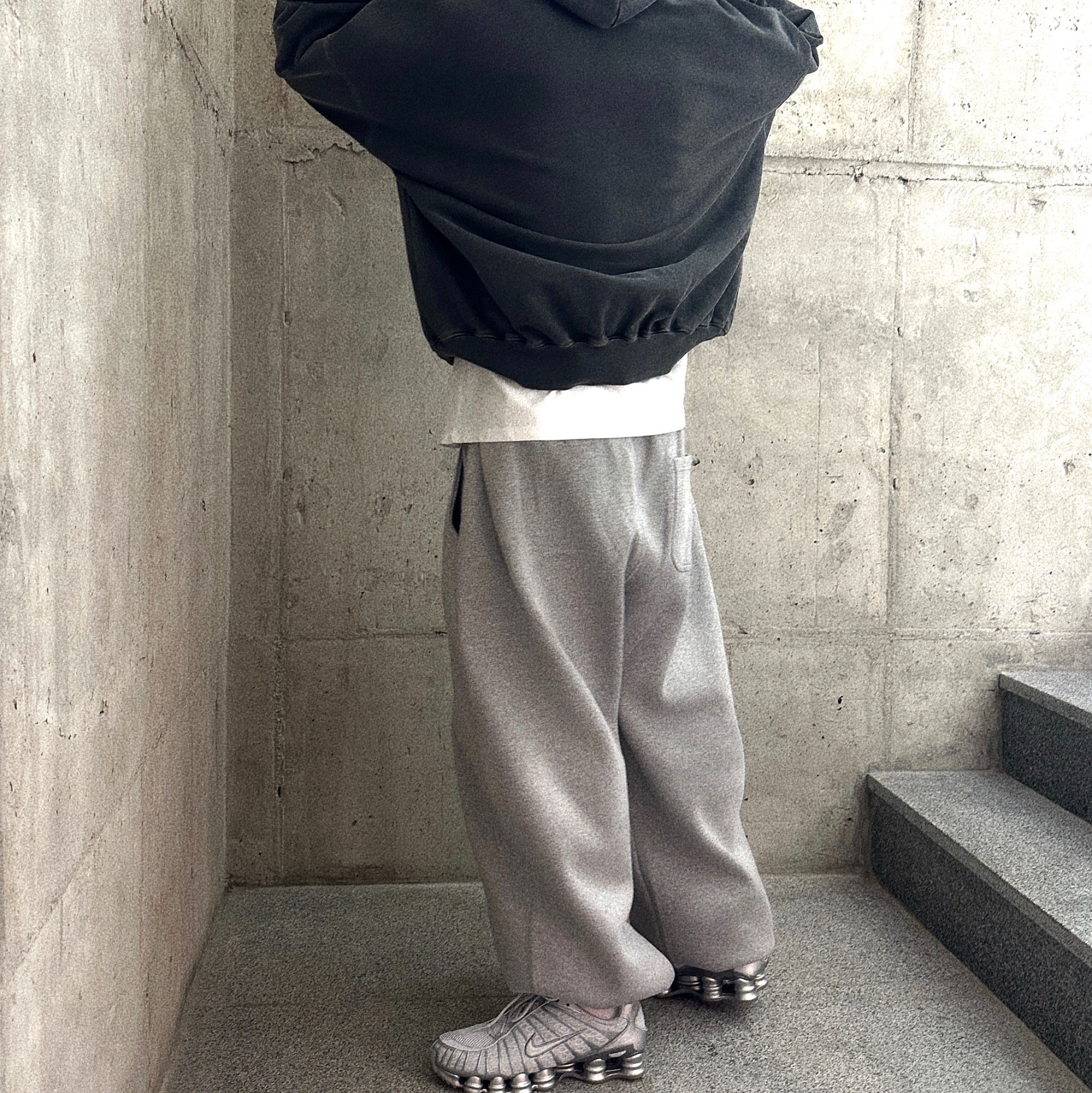 Undermycar Mu.03 Anti Fxxking Logo Play Oversized Sweat Jogger Melange Gray, Undermycar Mu.08 Anti Fxxking Logo Play Oversized Pigment Hoodie Gray 착용 스타일 - 3