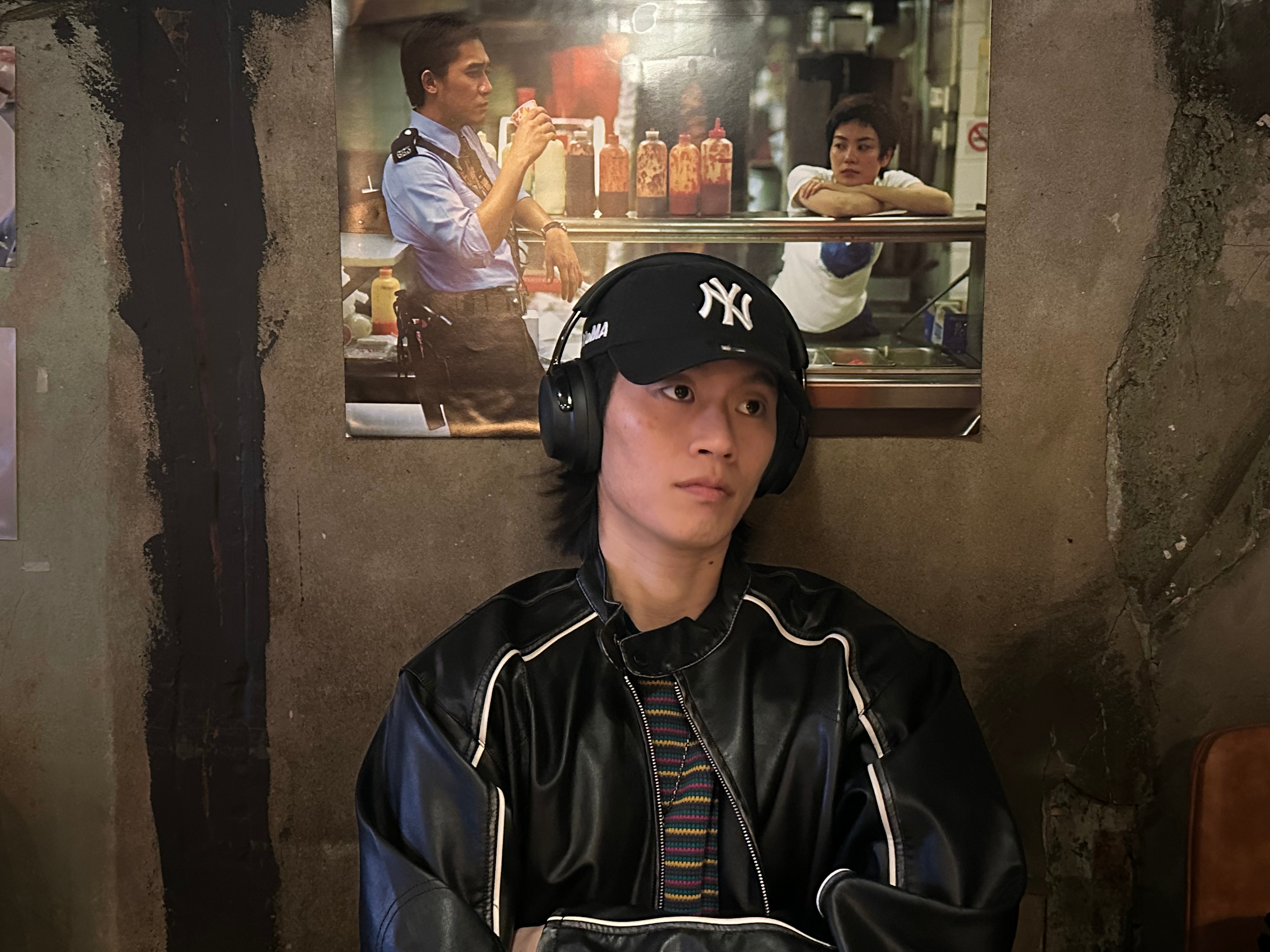 New Era x MoMA New York Yankees Cap Black 착용 스타일