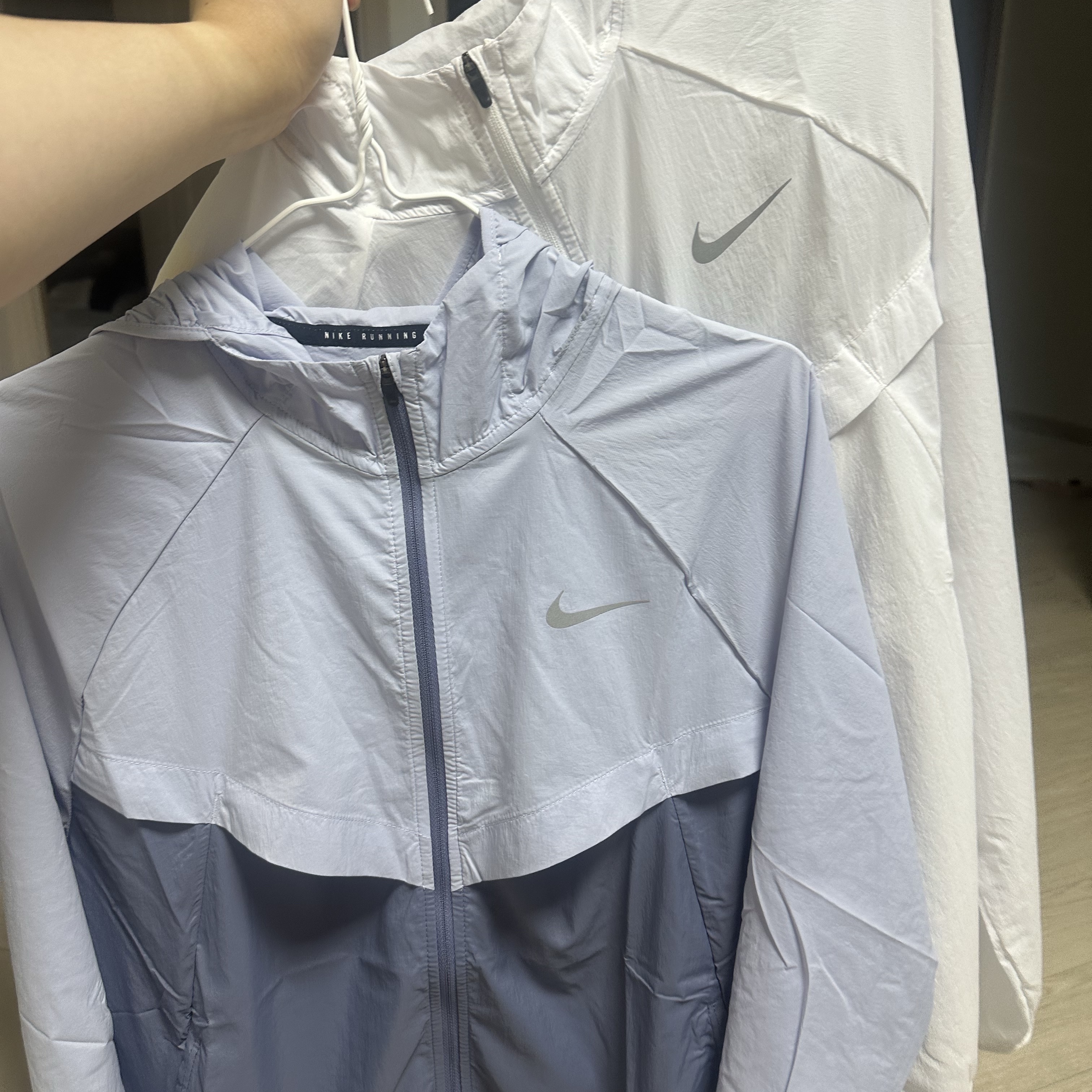 Nike Stride Repel UV Running Jacket Ghost World Indigo - Asia, Asics Superblast 3 Seashell Sun Coral 착용 스타일 - 2