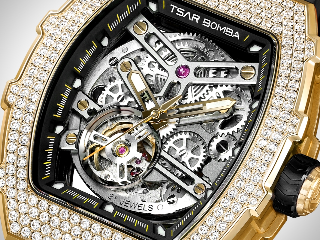 Tsar Bomba Elemental Zirconia -Cubic Automatic TB8208D-13 Black 2 착용 스타일