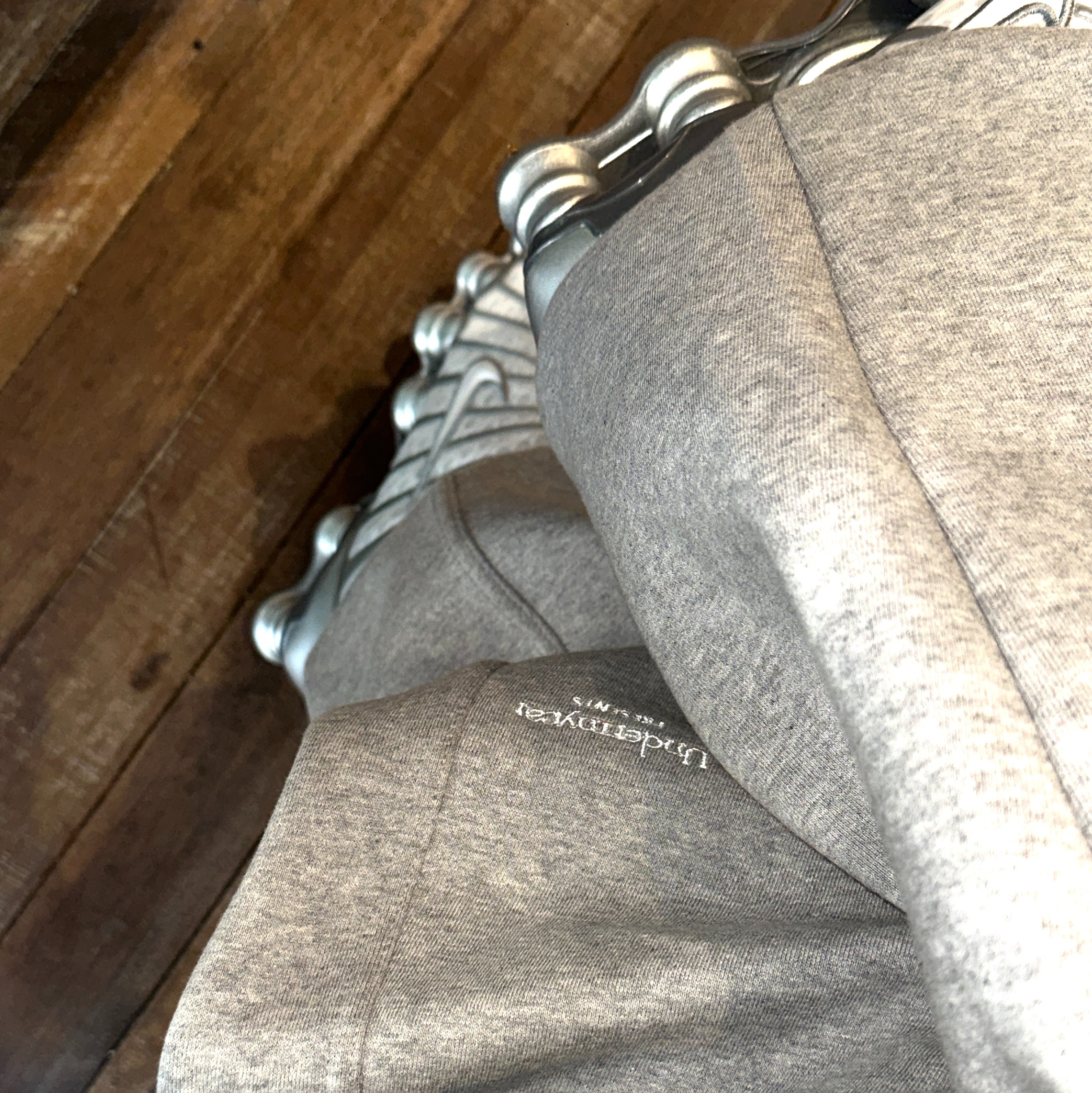 Undermycar Mu.03 Anti Fxxking Logo Play Oversized Sweat Jogger Melange Gray, Undermycar Mu.08 Anti Fxxking Logo Play Oversized Pigment Hoodie Gray 착용 스타일 - 1