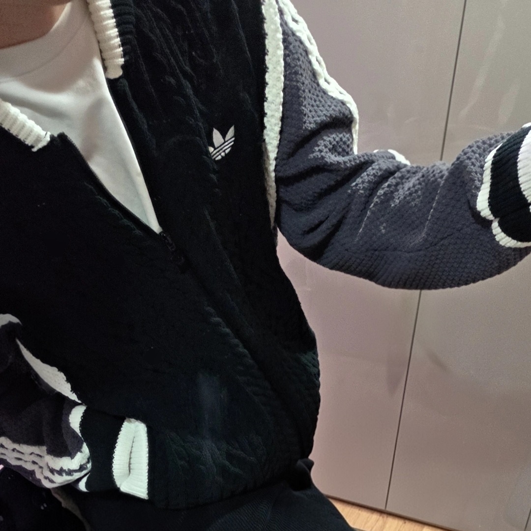 Adidas Retro Remix Cardigan Black Grey Strata - KR Sizing 착용 스타일