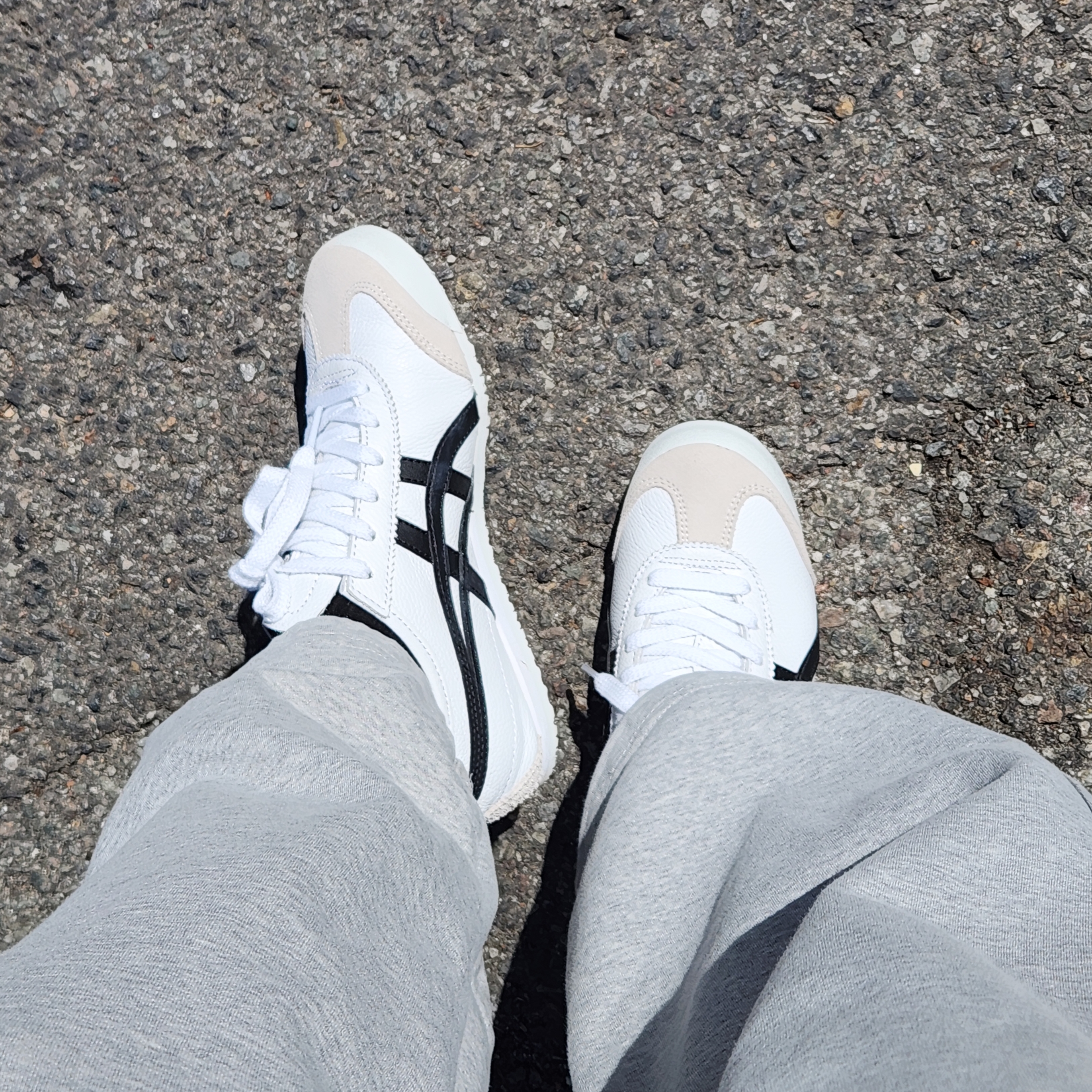 Onitsuka Tiger Mexico 66 White Black 착용 스타일