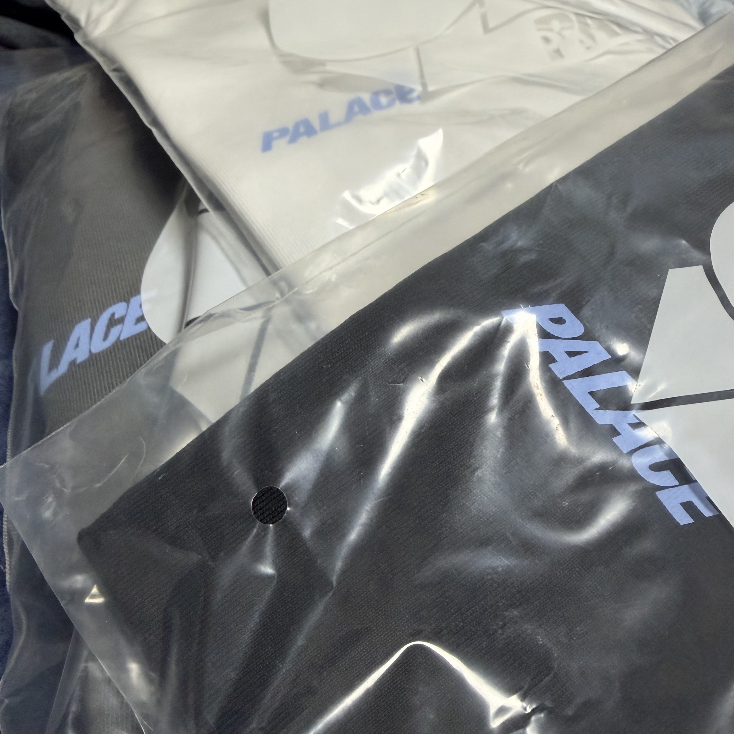 Palace x Nike Font Swoosh T-Shirt Black - 26SS, Palace x Nike Font Swoosh T-Shirt White - 26SS 착용 스타일