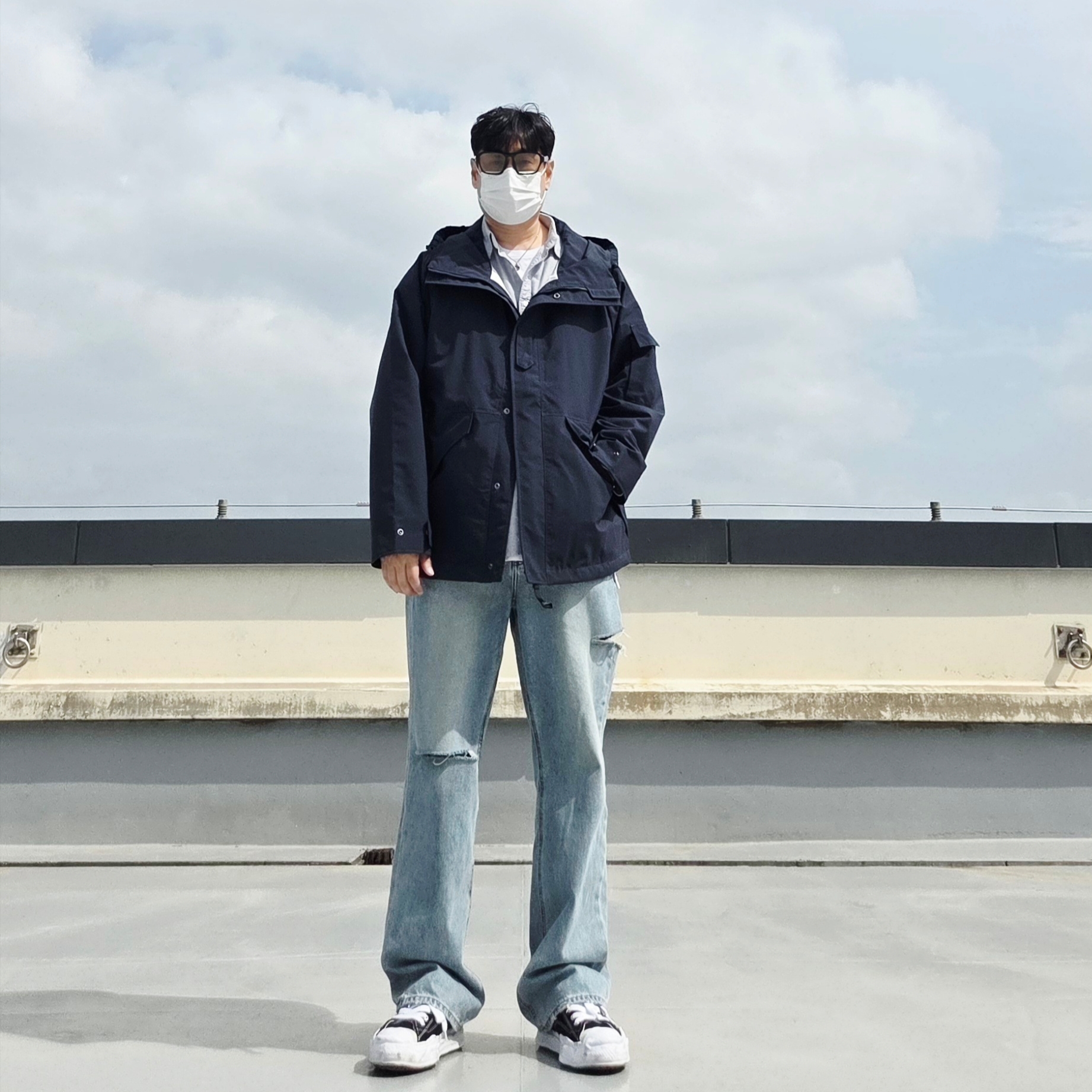 Nanamica 2L Nylon Gore-Tex Cruiser Jacket Navy, Maison Mihara Yasuhiro Hank OG Sole Canvas Low-top Sneakers Black 착용 스타일 - 3