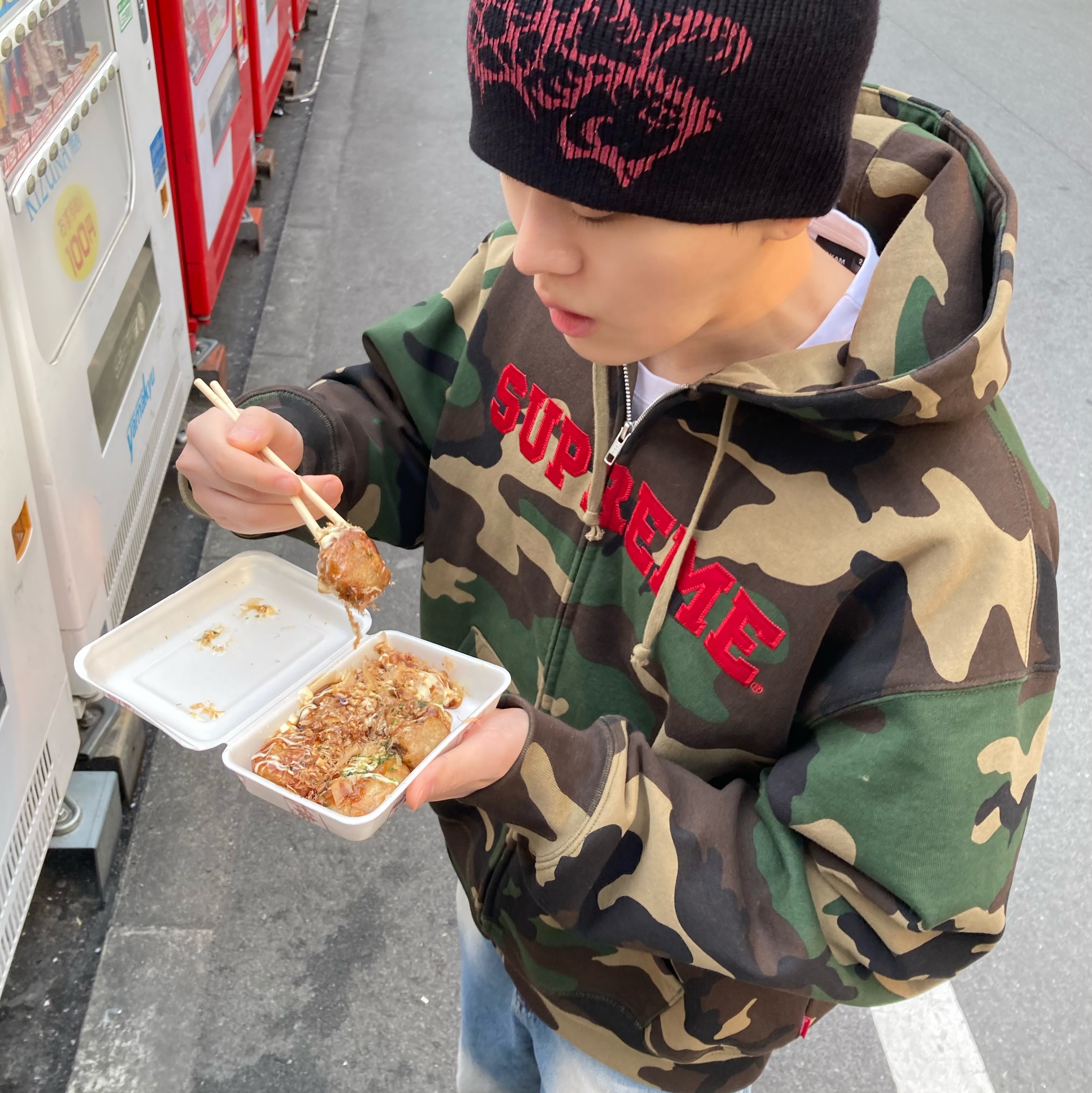 Supreme Collegiate Applique Zip Up Hooded Sweatshirt Woodland Camo - 25FW 착용 스타일