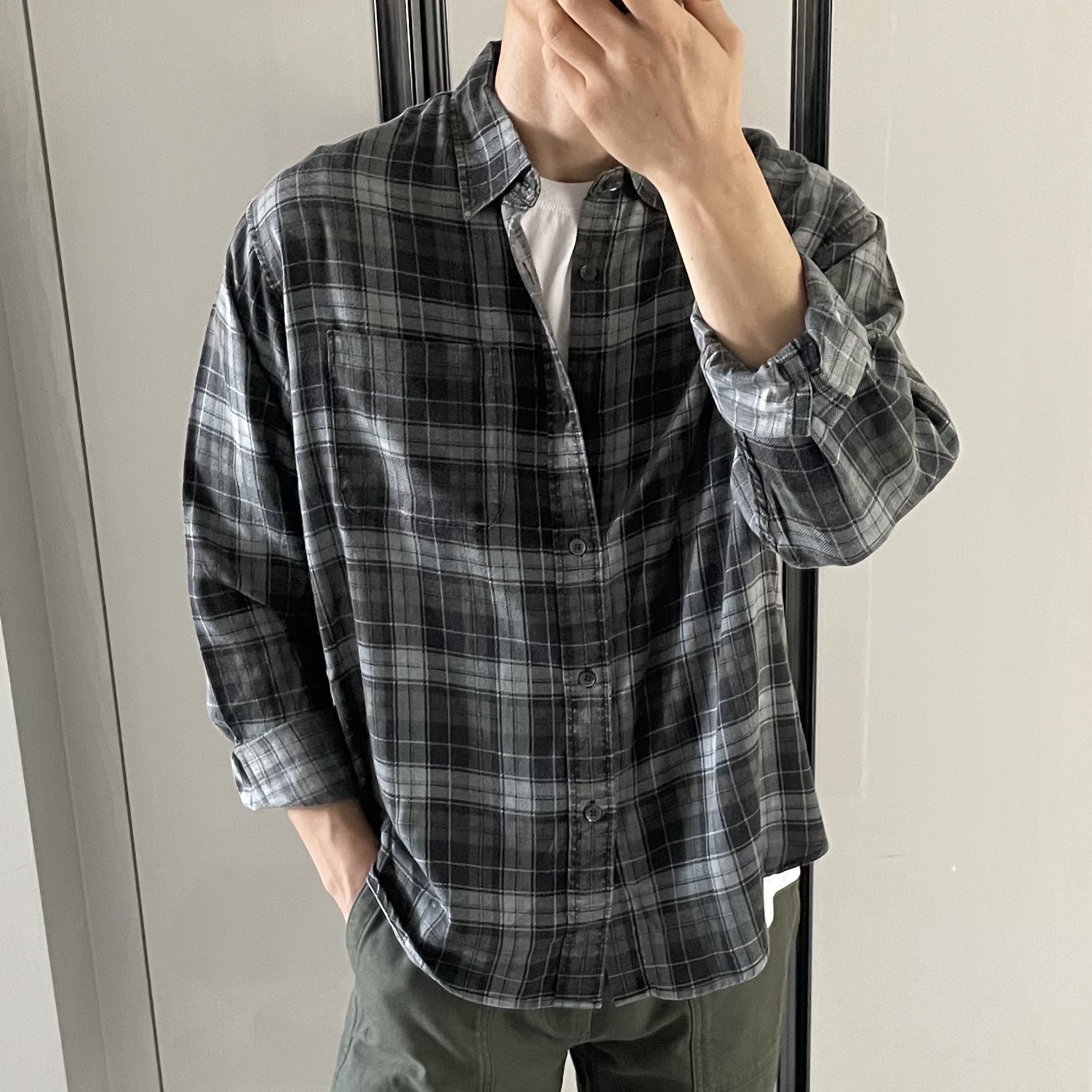 Stussy Matthew Plaid Shirt Charcoal 착용 스타일 - 2