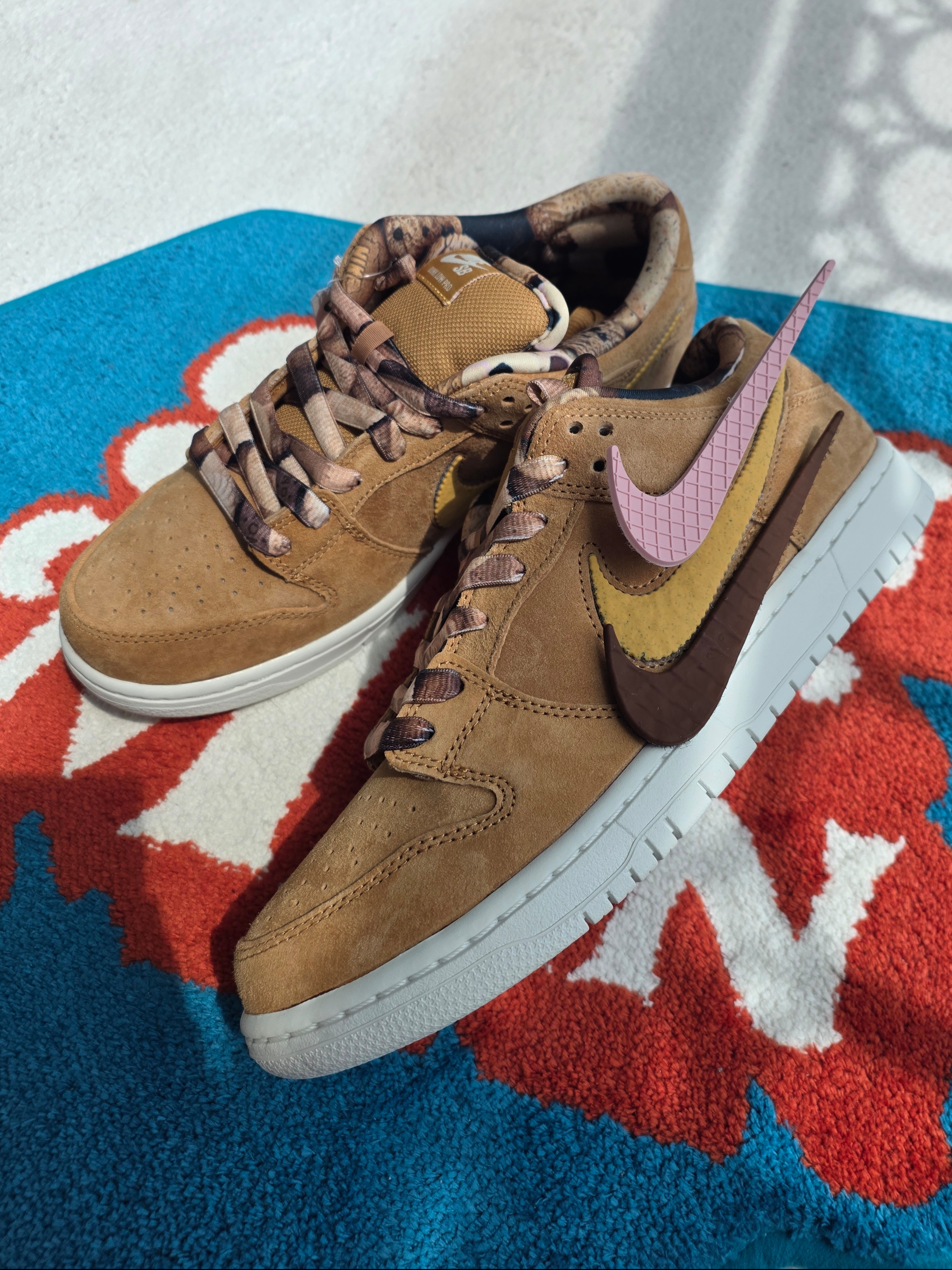 Nike x NOTE Manchester SB Dunk Low Pro Flax Honeycomb 착용 스타일 - 1