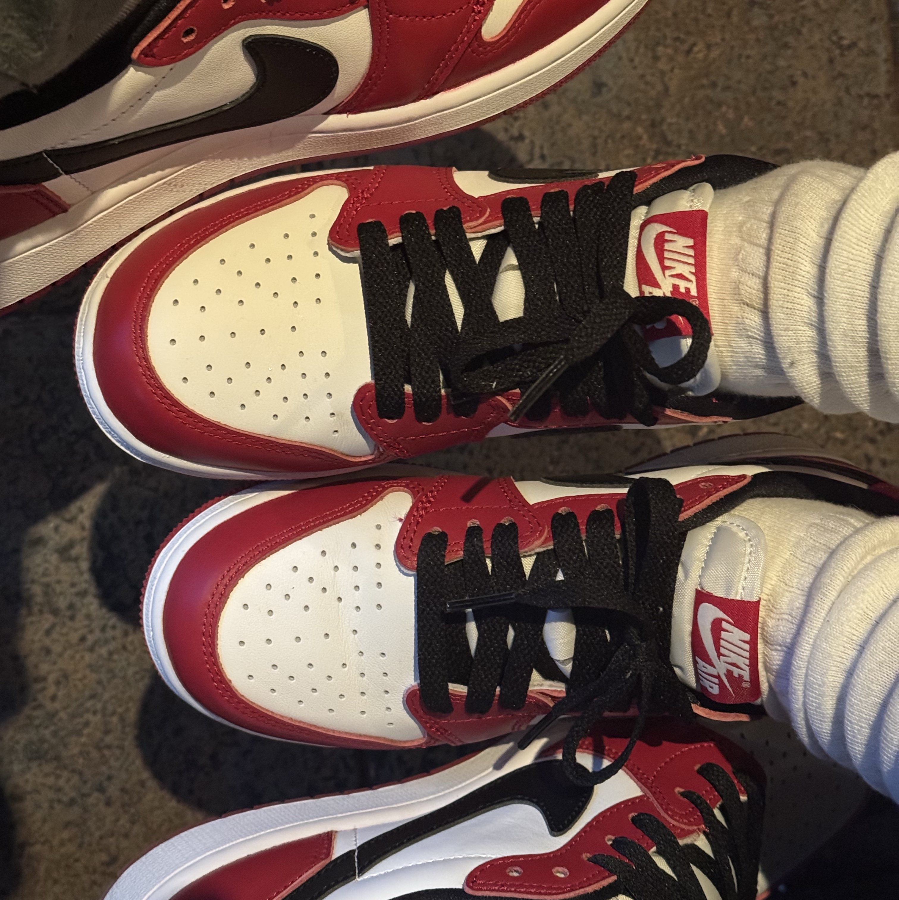 Jordan 1 Retro Low OG Chicago, (GS) Jordan 1 Retro Low OG Chicago 착용 스타일 - 1