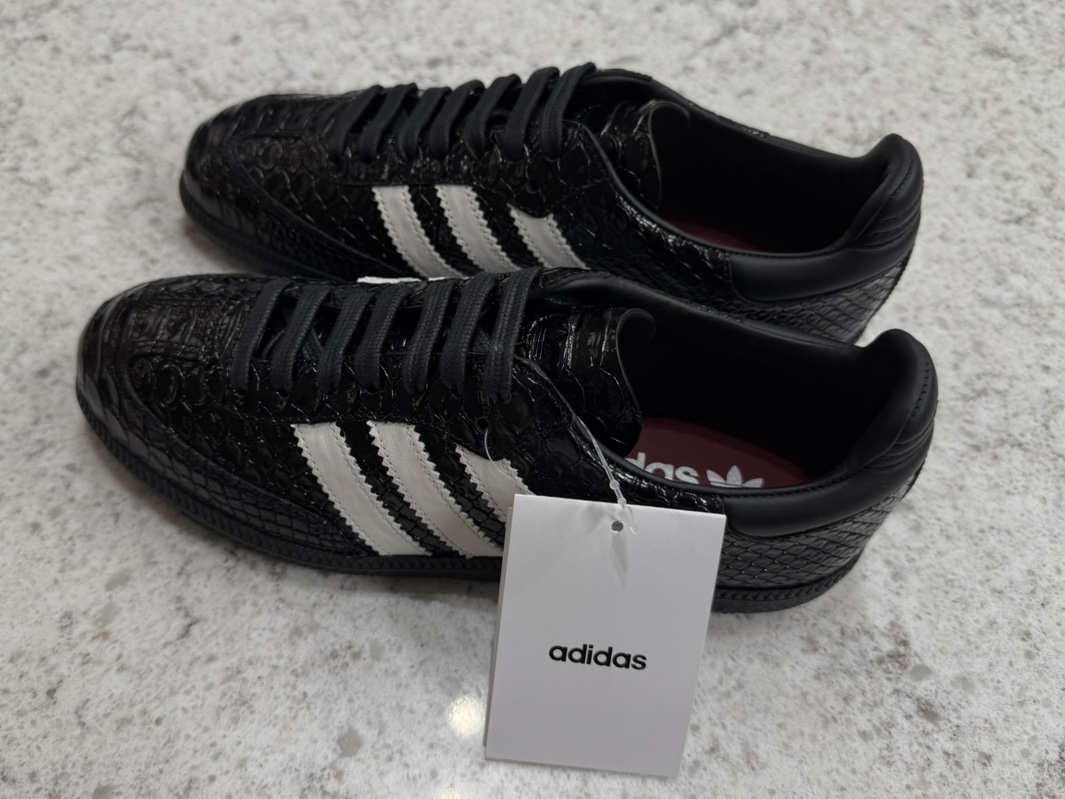 Adidas Samba OG Made in Italy Black Cloud White 착용 스타일 - 6