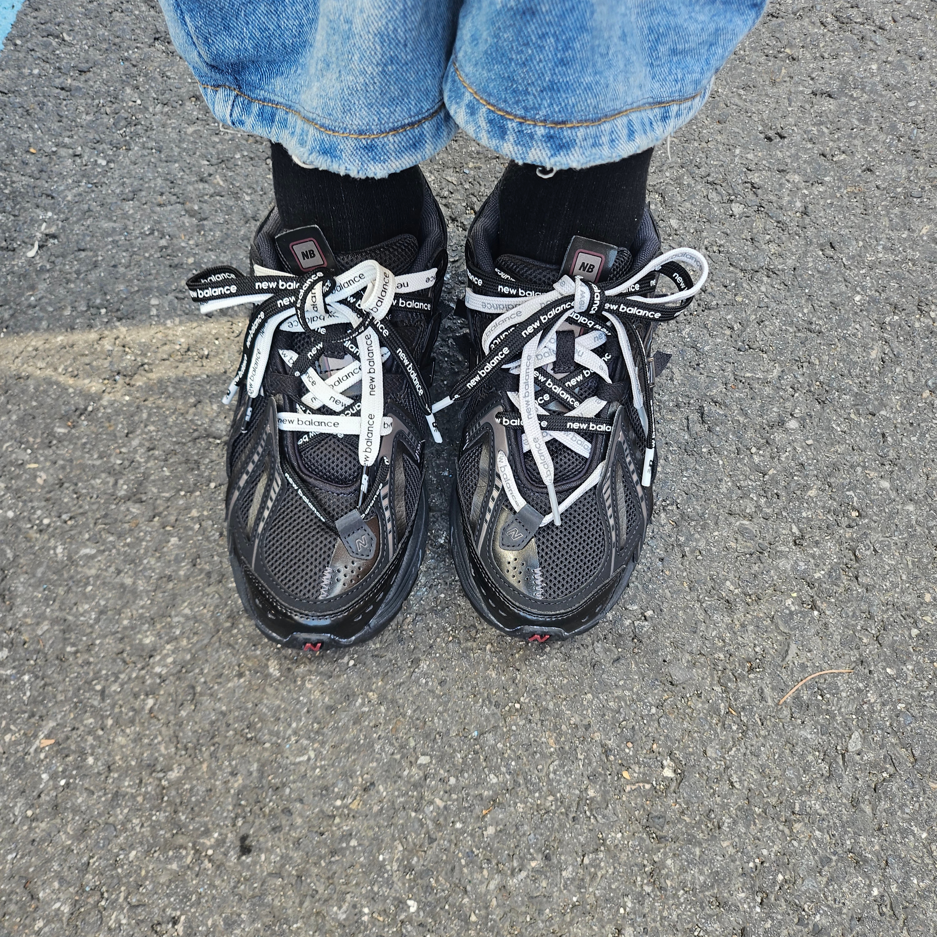 New Balance 1906A Black 착용 스타일