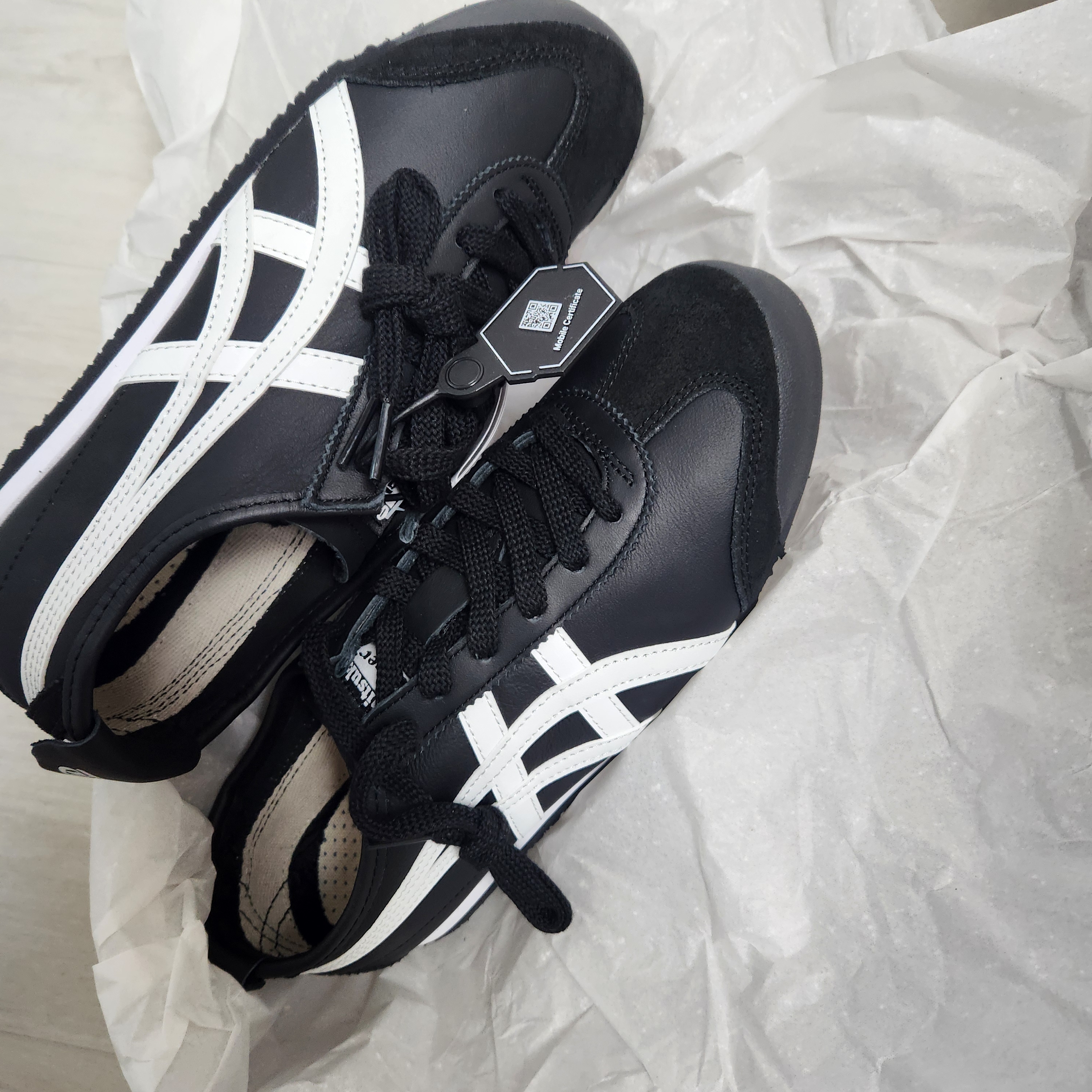 Onitsuka Tiger Mexico 66 Black White 착용 스타일