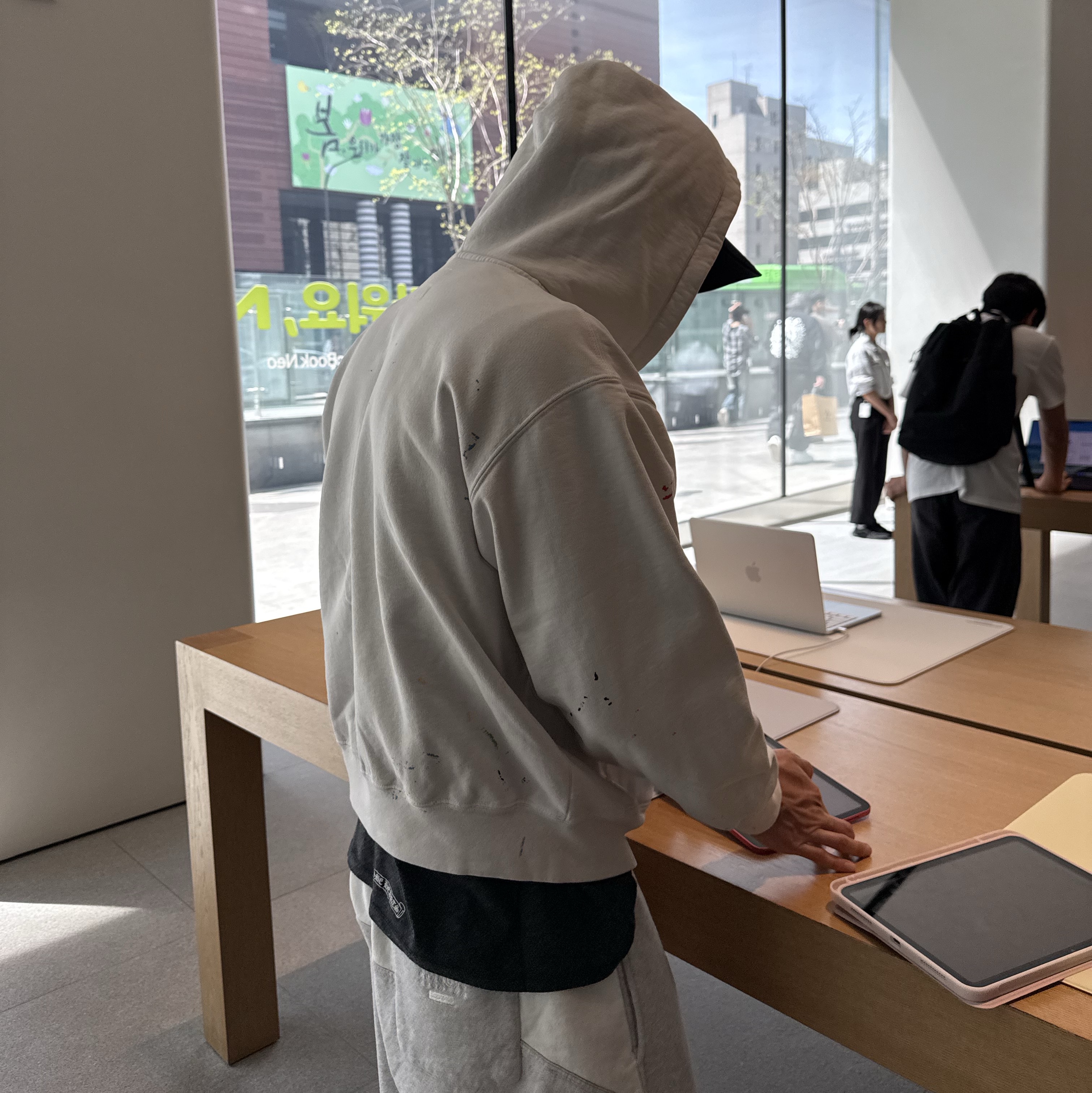 Supreme x MM6 Maison Margiela Box Logo Zip Up Hooded Sweatshirt White - 26SS 착용 스타일 - 4