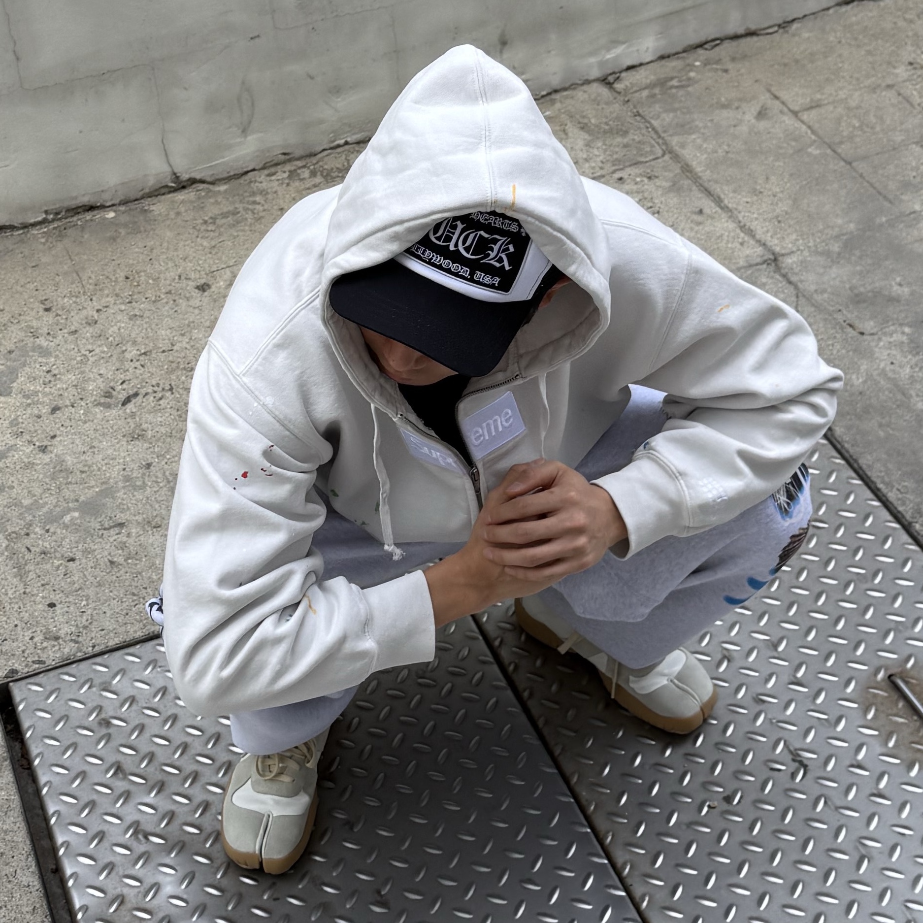 Supreme x MM6 Maison Margiela Box Logo Zip Up Hooded Sweatshirt White - 26SS 착용 스타일 - 6