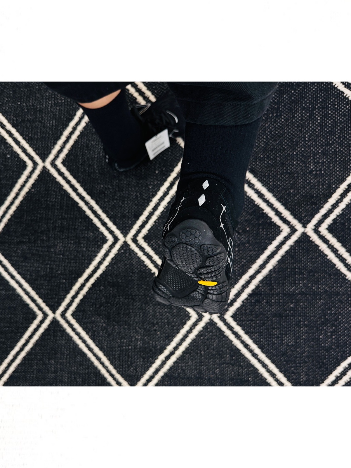 Vibram Fivefingers Seeya LS Evo Black Reflective - 26SS 착용 스타일 - 4