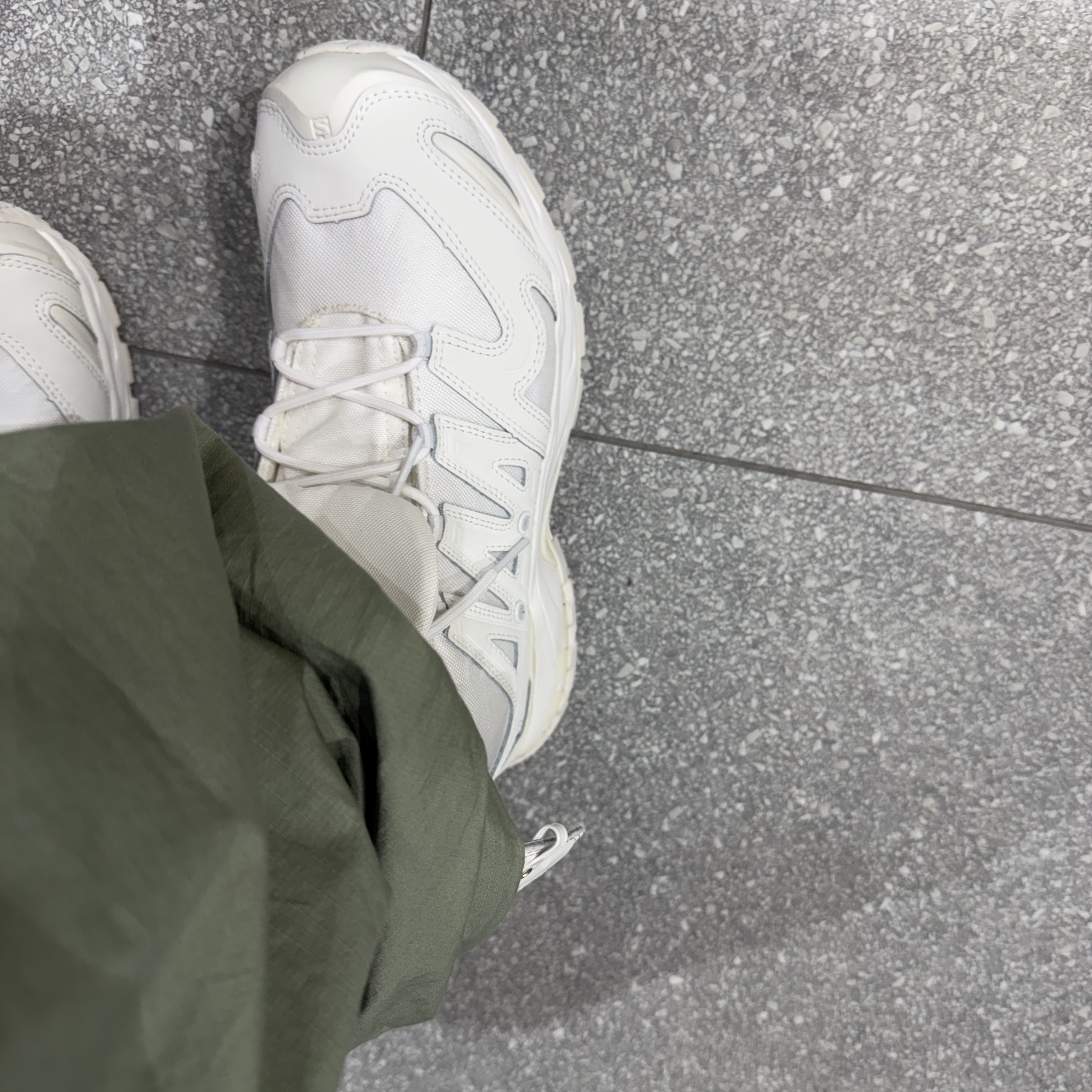 Salomon x Rier XA Jungle White 착용 스타일 - 2