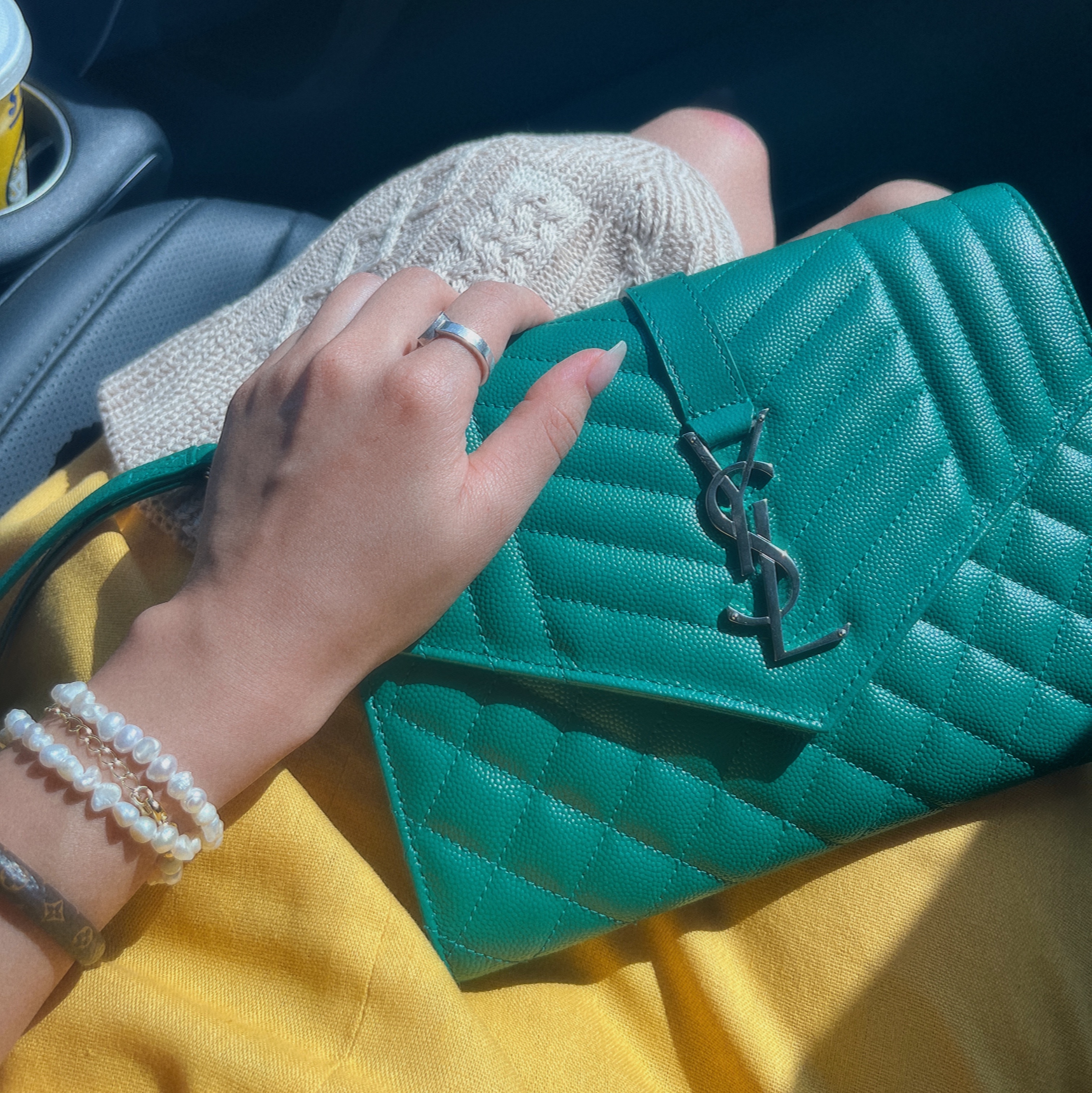 Gucci Trademark Ring With Heart Pendant Silver, Saint Laurent Uptown Clutch (565739) L518532 착용 스타일