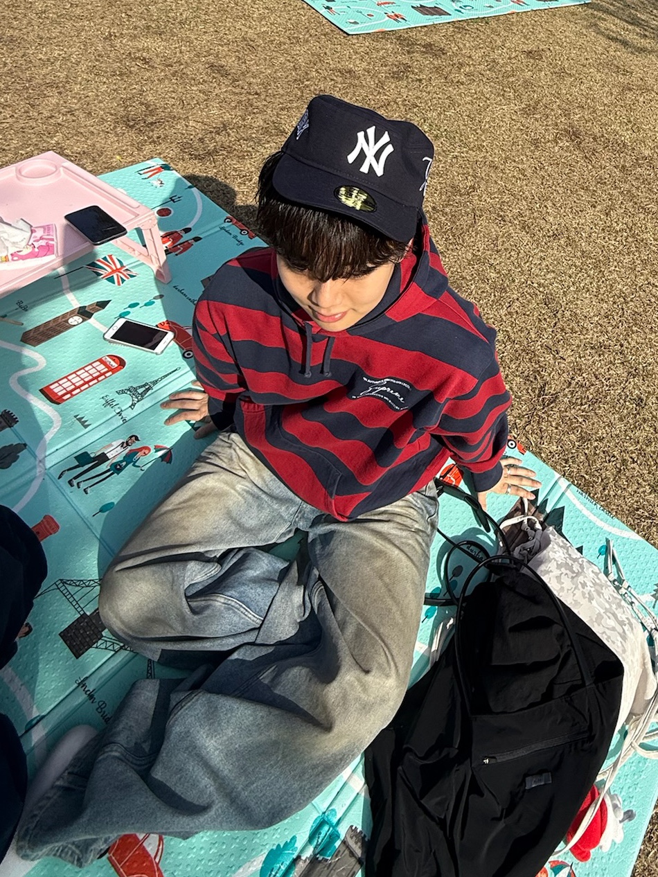 Supreme x Martine Rose Hooded Sweatshirt Stripe - 24FW, New Era MLB New York Yankees Pillbox Series Ball Cap Navy 착용 스타일 - 1