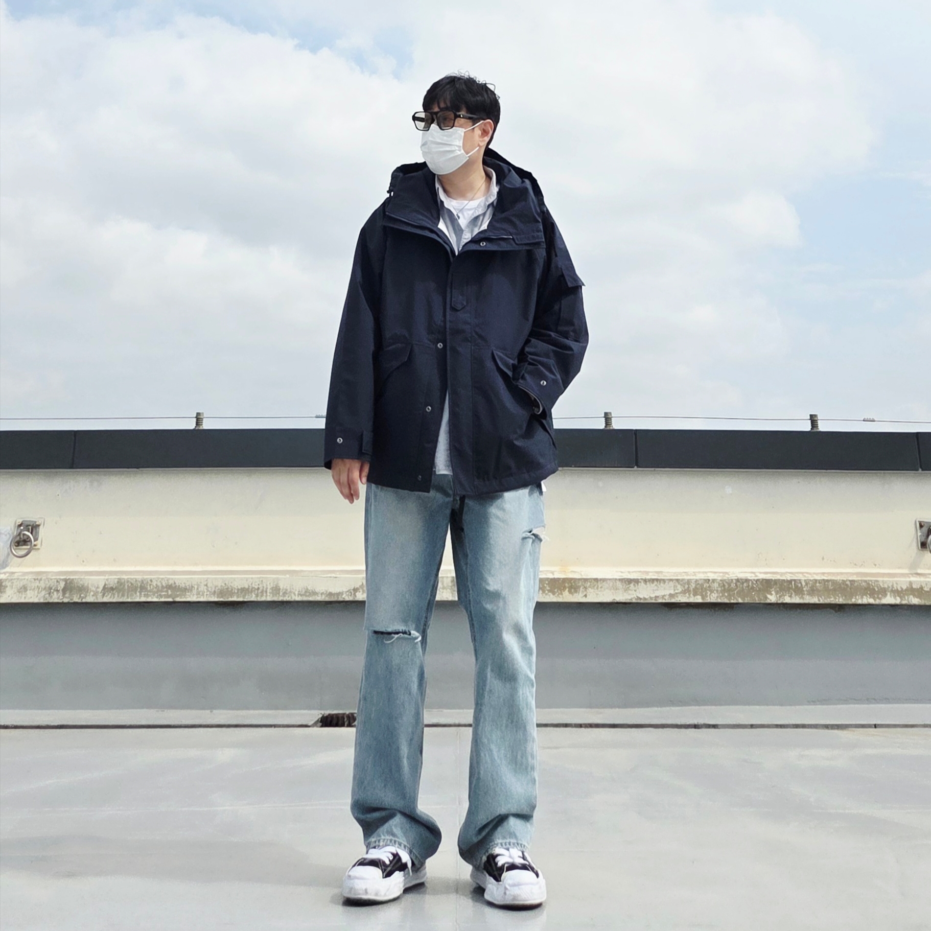 Nanamica 2L Nylon Gore-Tex Cruiser Jacket Navy, Maison Mihara Yasuhiro Hank OG Sole Canvas Low-top Sneakers Black 착용 스타일 - 1