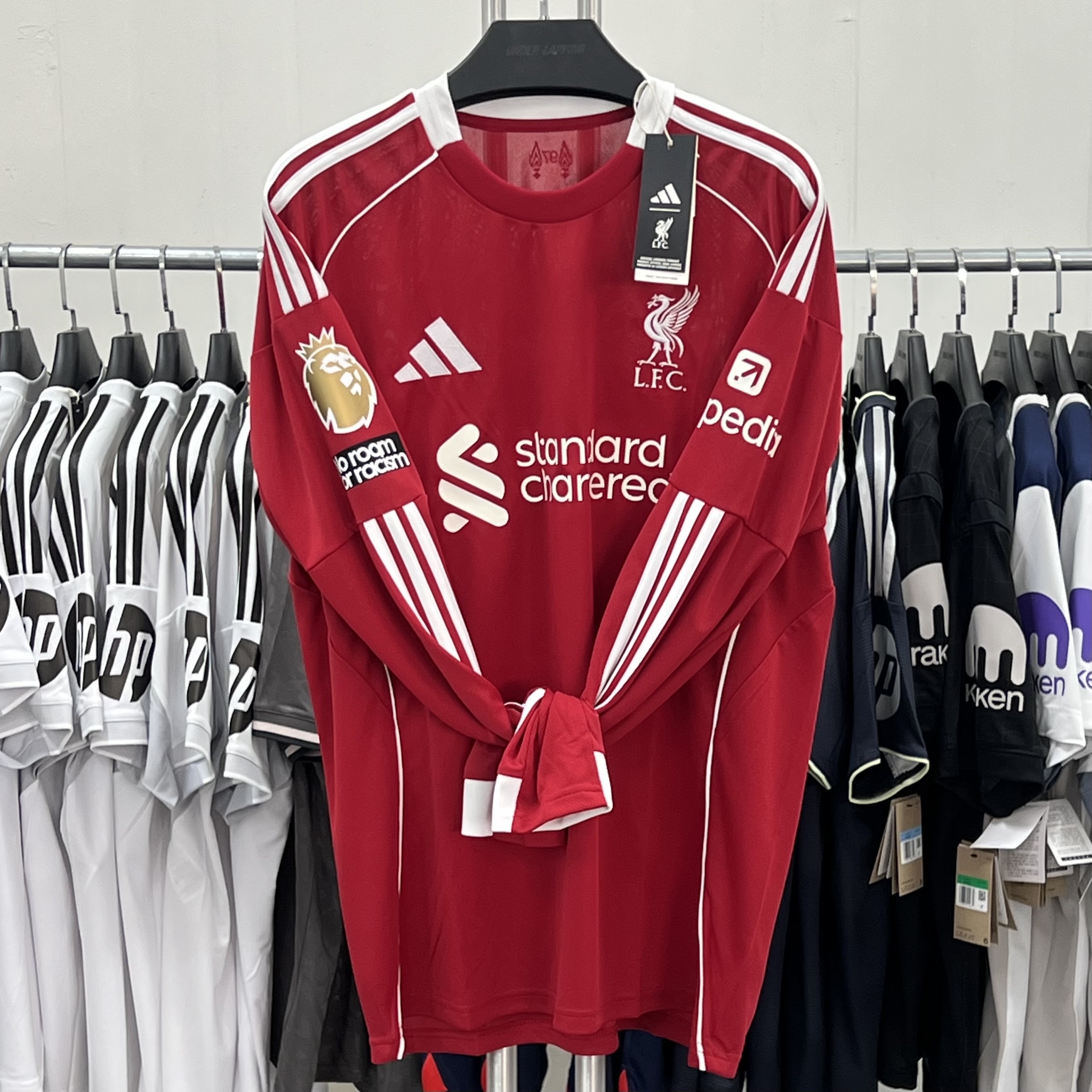 Adidas Liverpool FC 2025/26 Home Long Sleeve Jersey Strawberry Red - KR Sizing (Non Marking Ver.), Adidas Liverpool FC 2025/26 Home Jersey Strawberry Red - KR Sizing (Non Marking Ver.) 착용 스타일 - 2