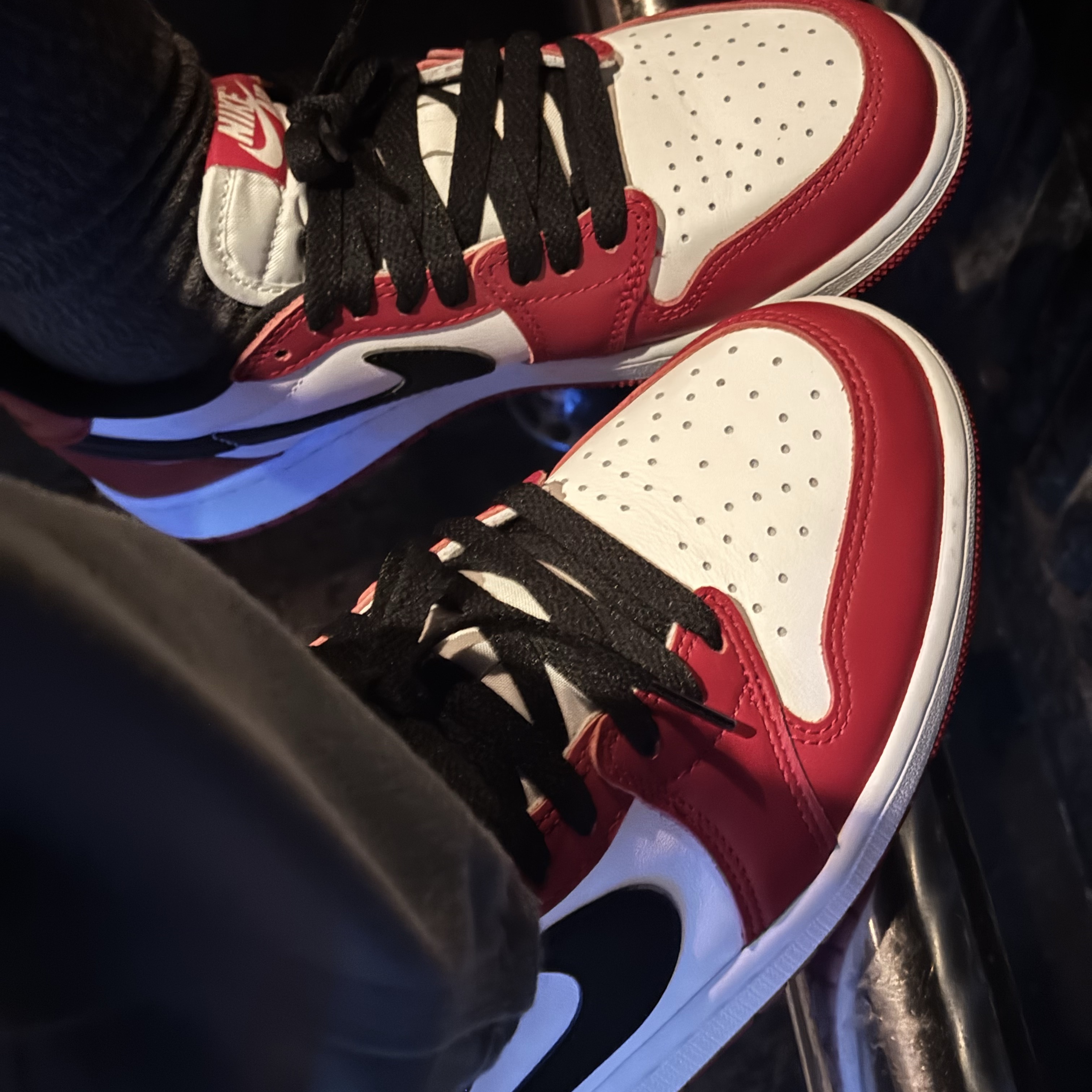 Jordan 1 Retro Low OG Chicago, (GS) Jordan 1 Retro Low OG Chicago 착용 스타일 - 2