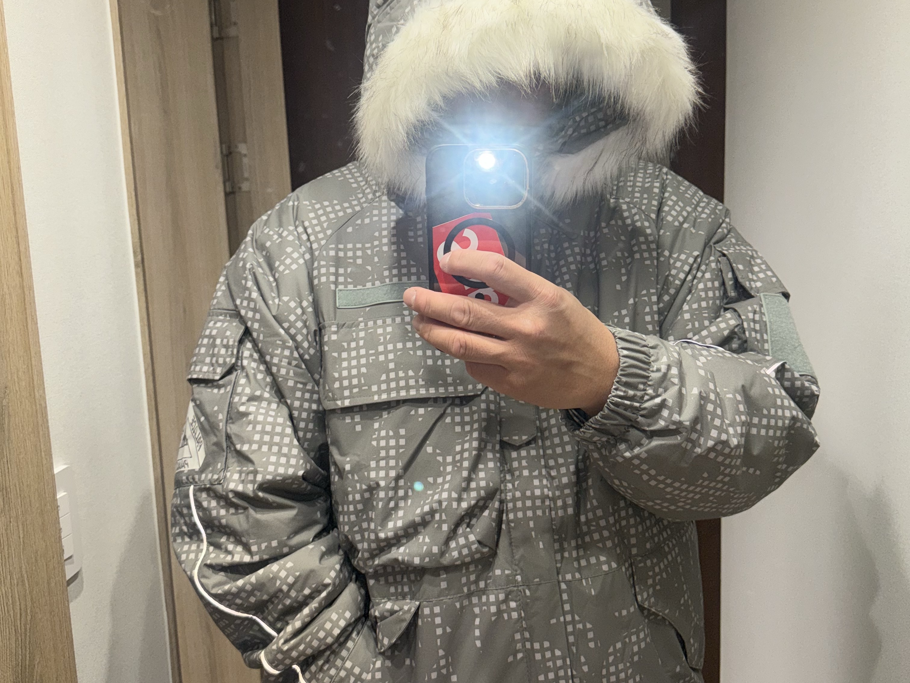 Palace PCWCS Hooded Jacket Digi DPM - 24FW, Porter x Palace Waist Bag Black - 24FW 착용 스타일 - 4