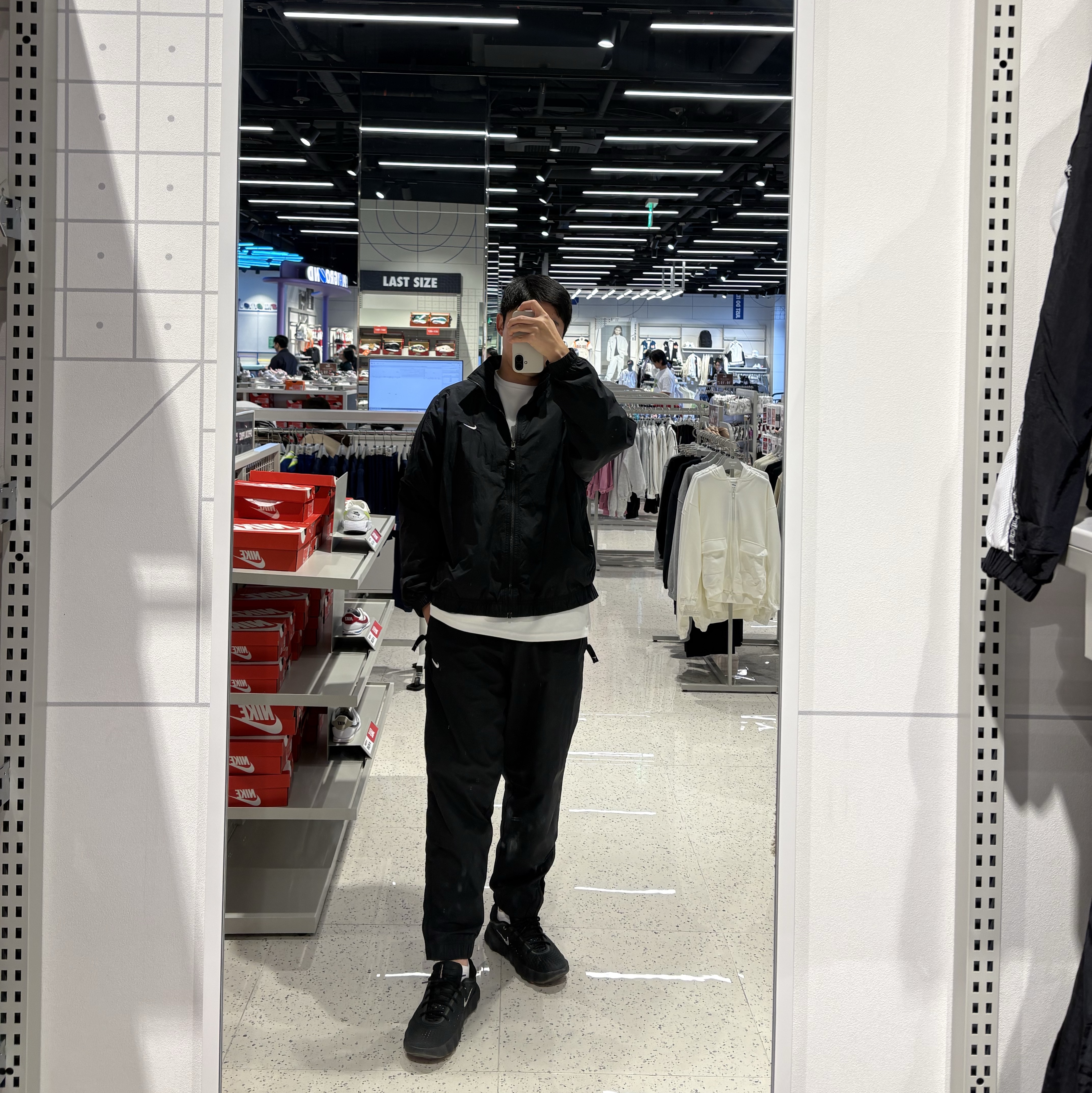 Nike NRG Solo Swoosh Woven Track Jacket Black - Asia, Nike NRG Solo Swoosh Woven Track Pants Black White - Asia 착용 스타일