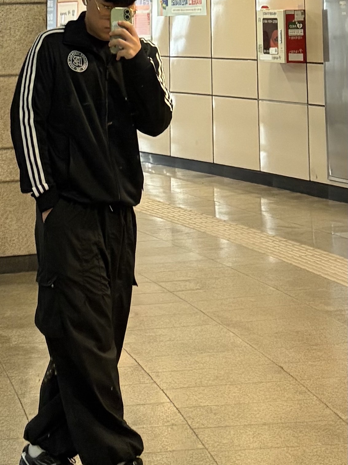 Asics Hypersync Graphite Grey Black, Adidas Germany 125th Anniversary Track Top Black - KR Sizing 착용 스타일