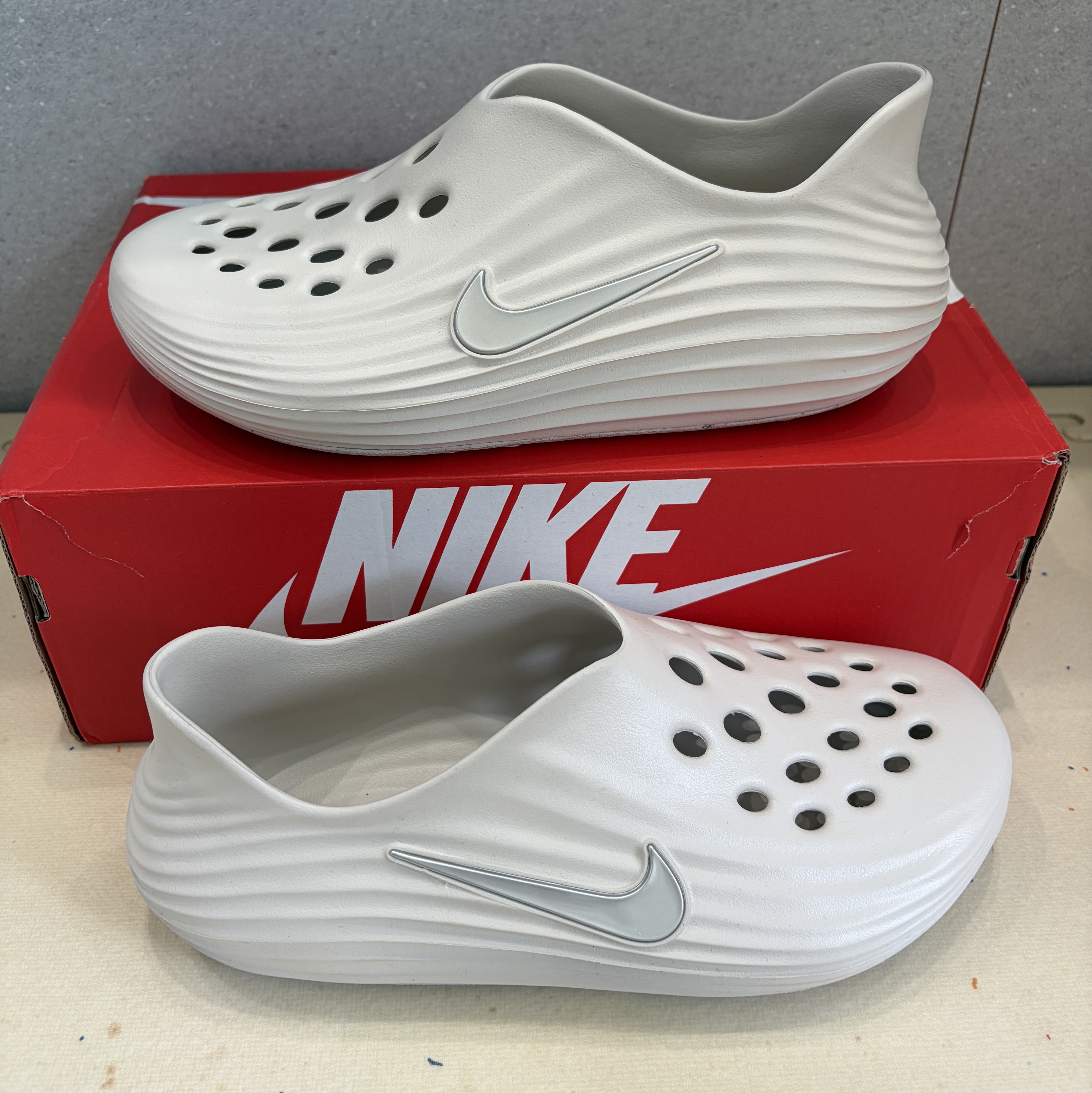 Nike ReactX Rejuven8 Light Orewood Brown 착용 스타일 - 1