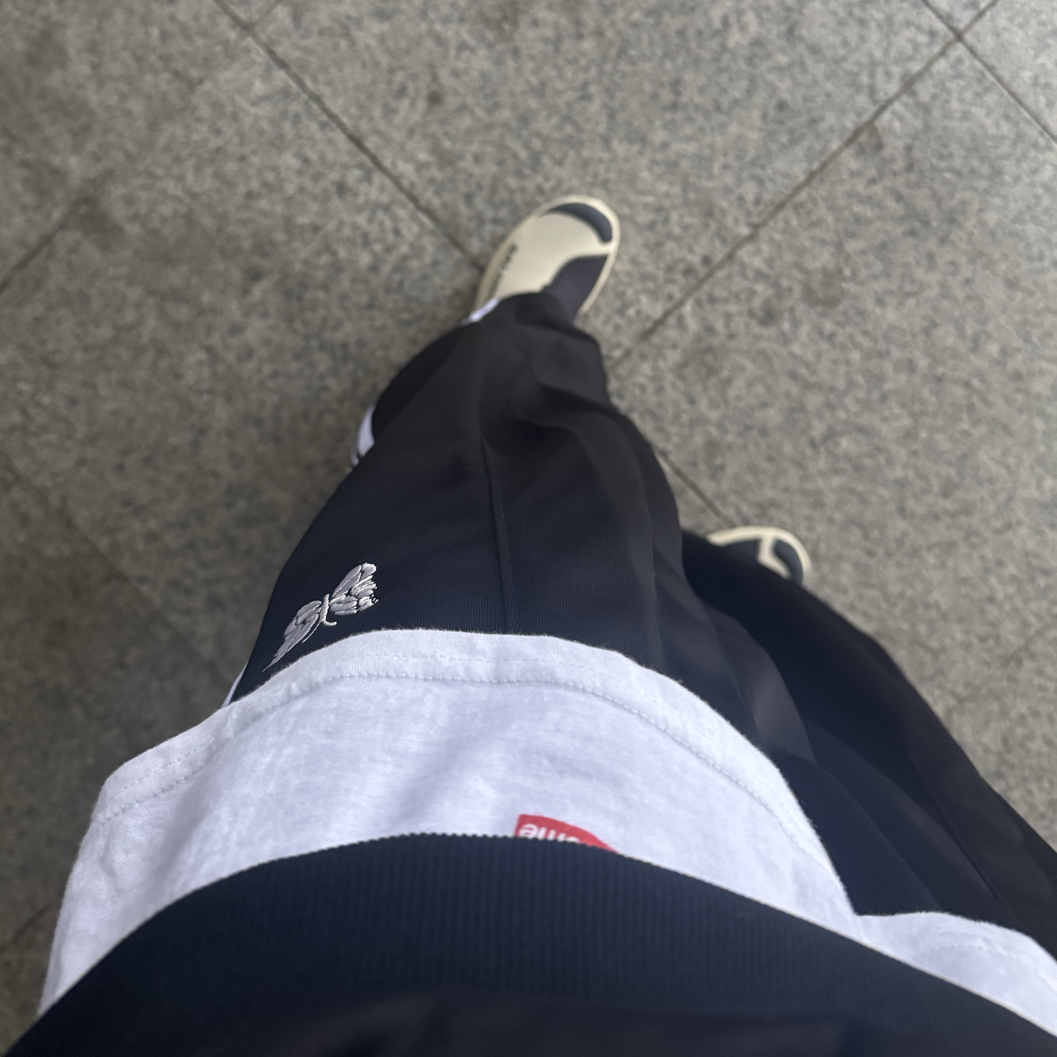 Needles H.D. Track Pants Poly Smooth Black White, Salomon RX Slide 3.0 Bleached Sand 착용 스타일