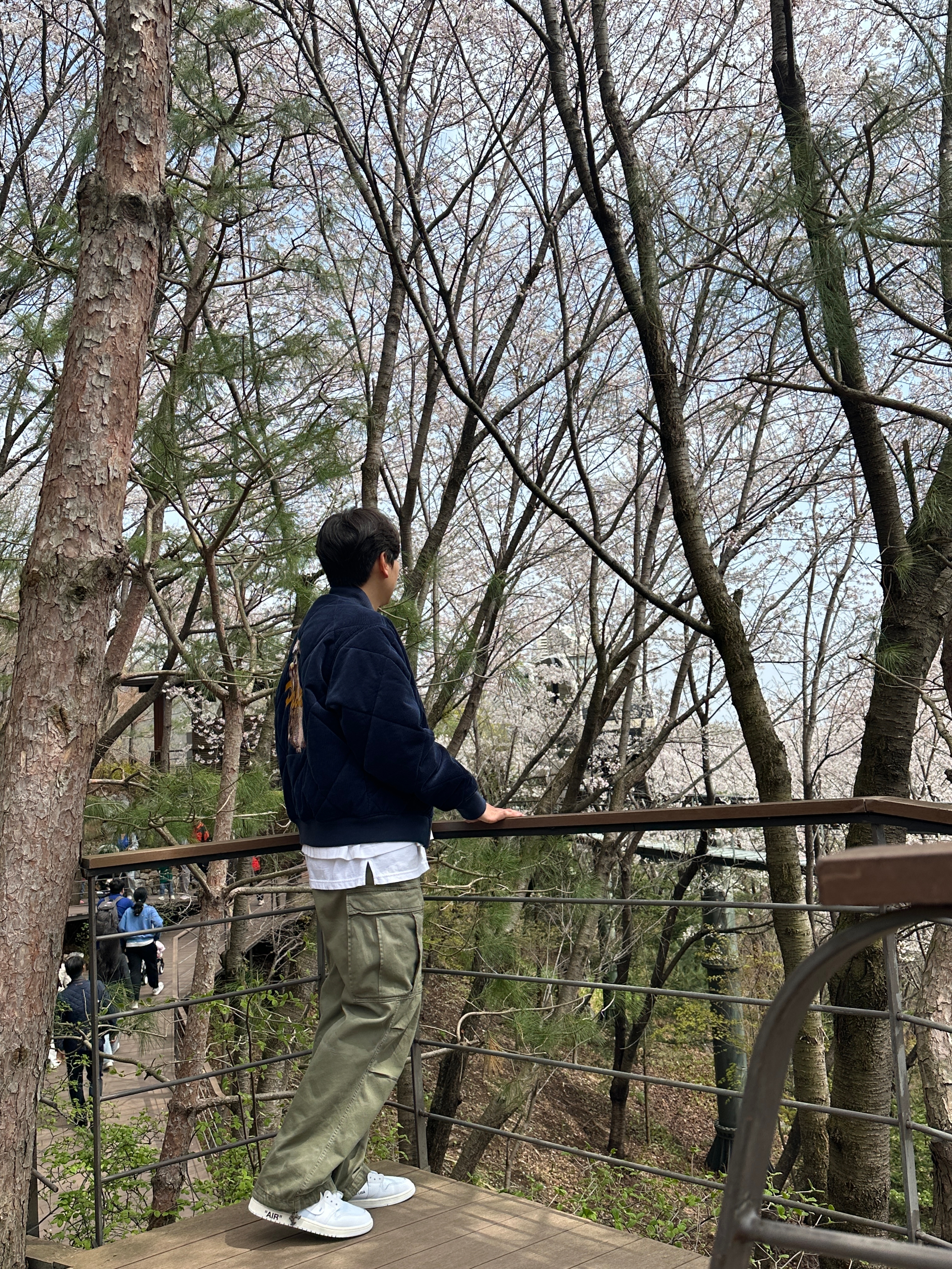 Palace Hungry Raccoon Jacket Navy - 26SS, [10% 적립] [KREAM Limited Edition The Trophy Fishing Club] Polo Ralph Lauren Big Cargo Olive - 25FW 착용 스타일