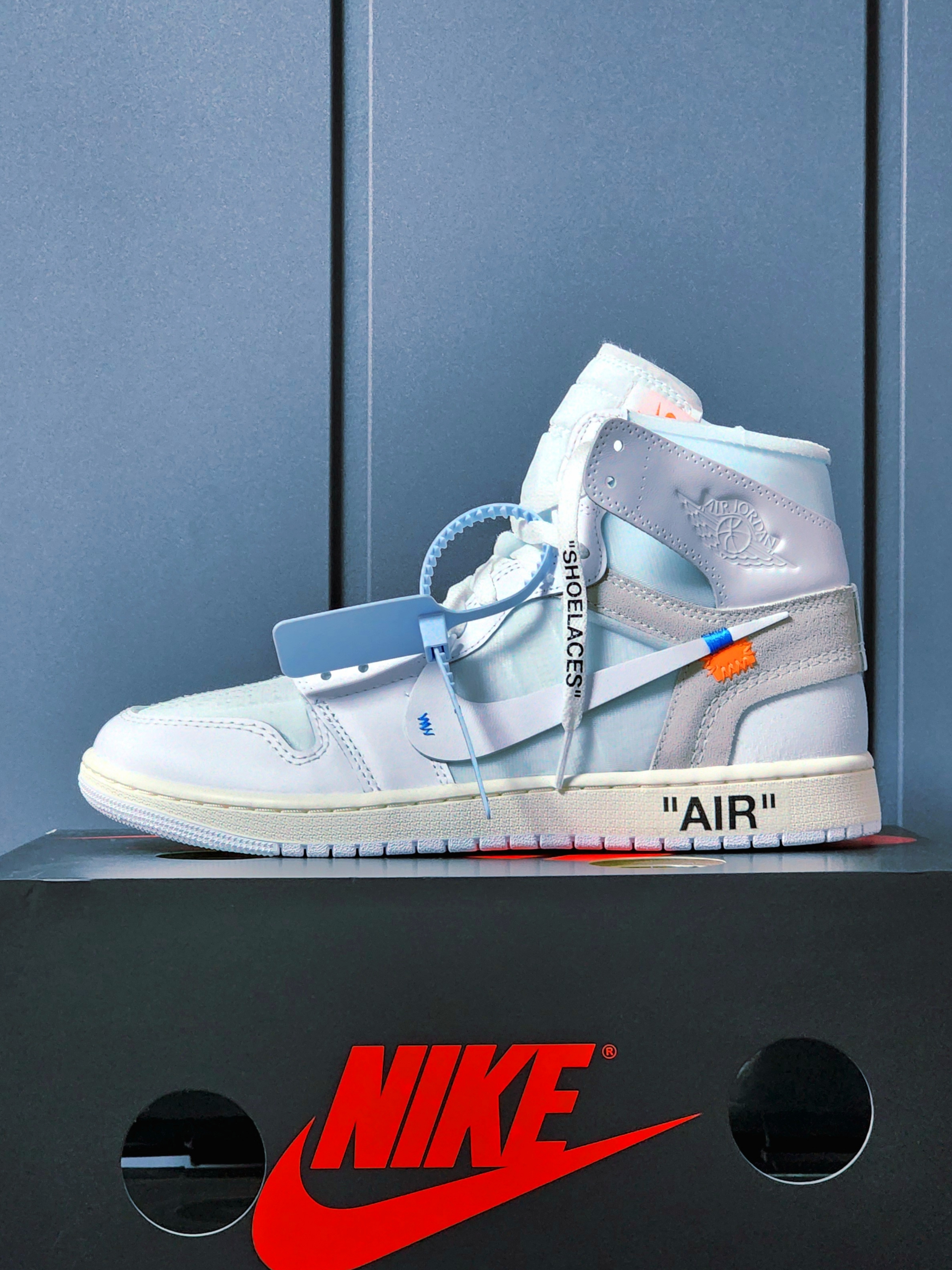 Jordan 1 x Virgil Abloh Archive Retro High Alaska White 착용 스타일