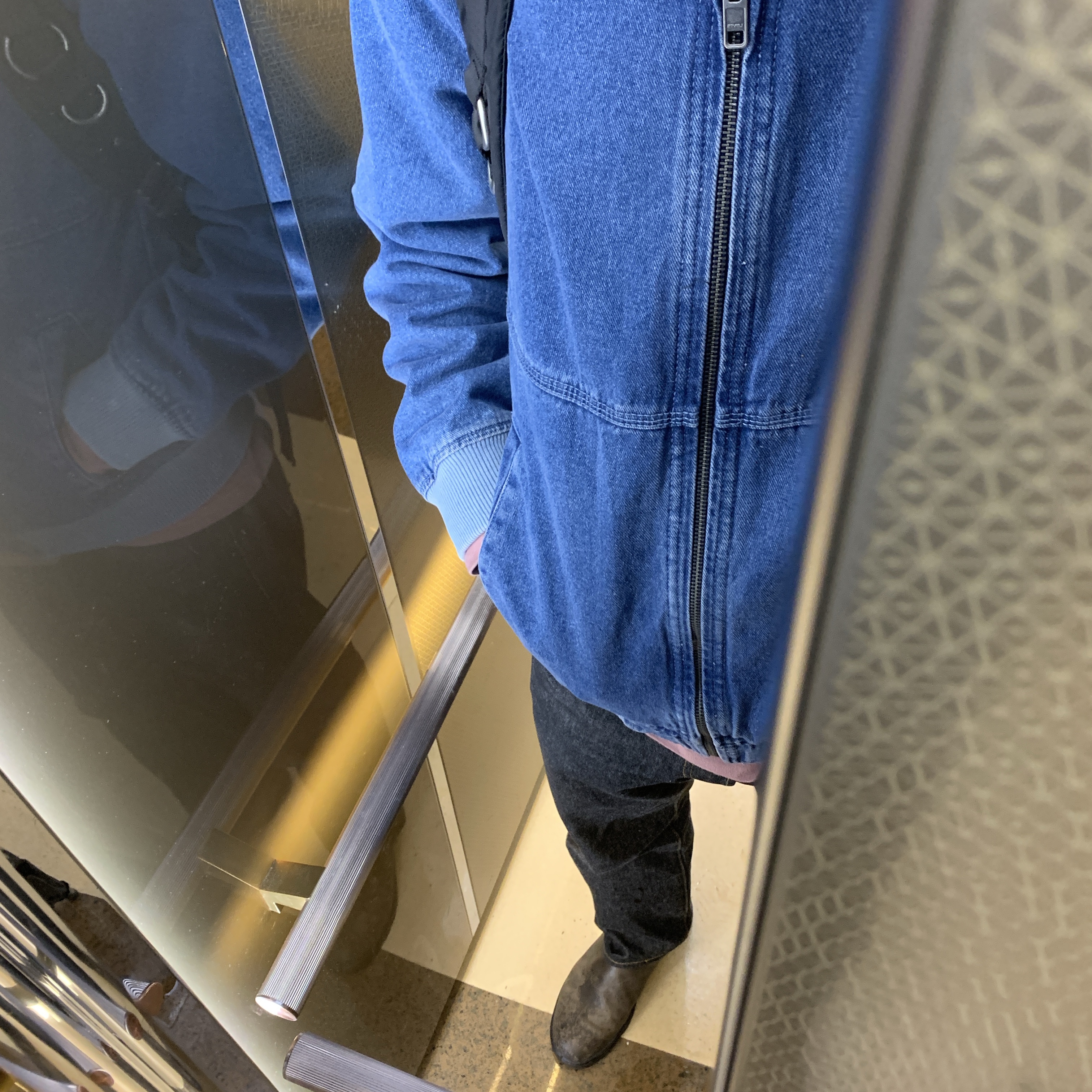 Levis Workwear Potrero Denim Hoodie Jacket Medium Indigo Stonewash 착용 스타일