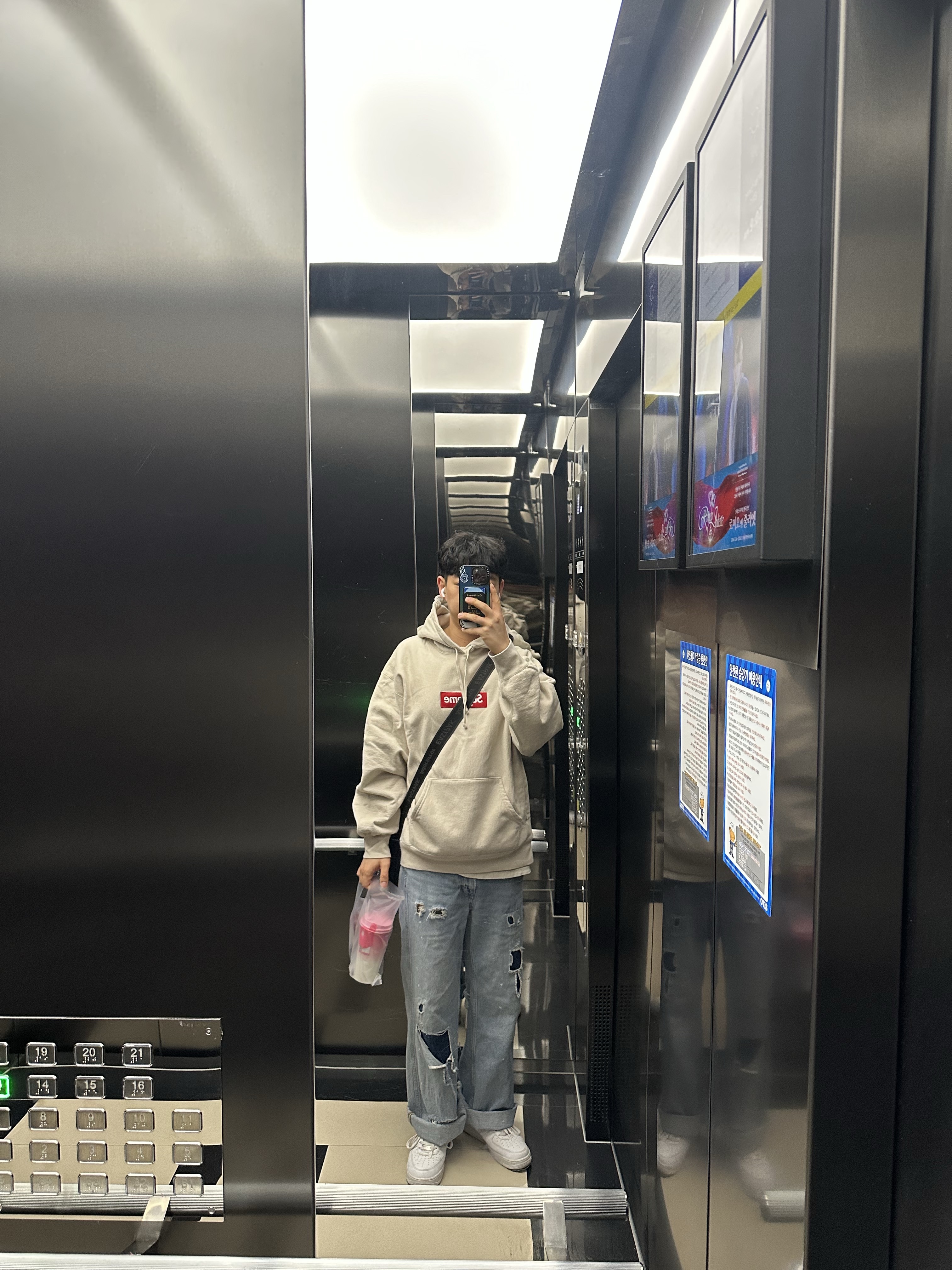 Supreme Box Logo Hooded Sweatshirt Stone - 24FW 착용 스타일